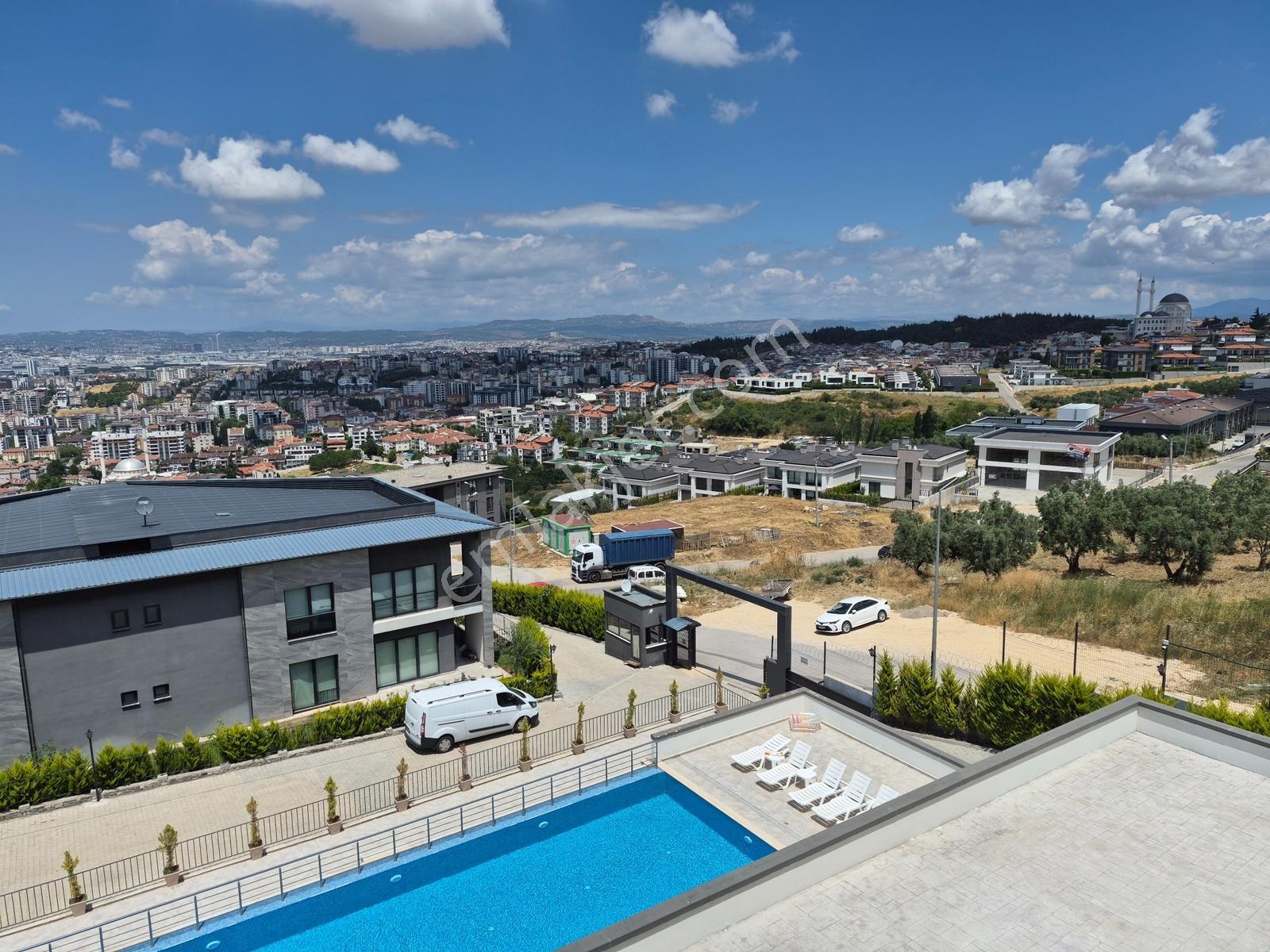 Remax Advantage'den Kiralık Gümüştepe'de 4.5+1 Lüks Daire - Görsel 11