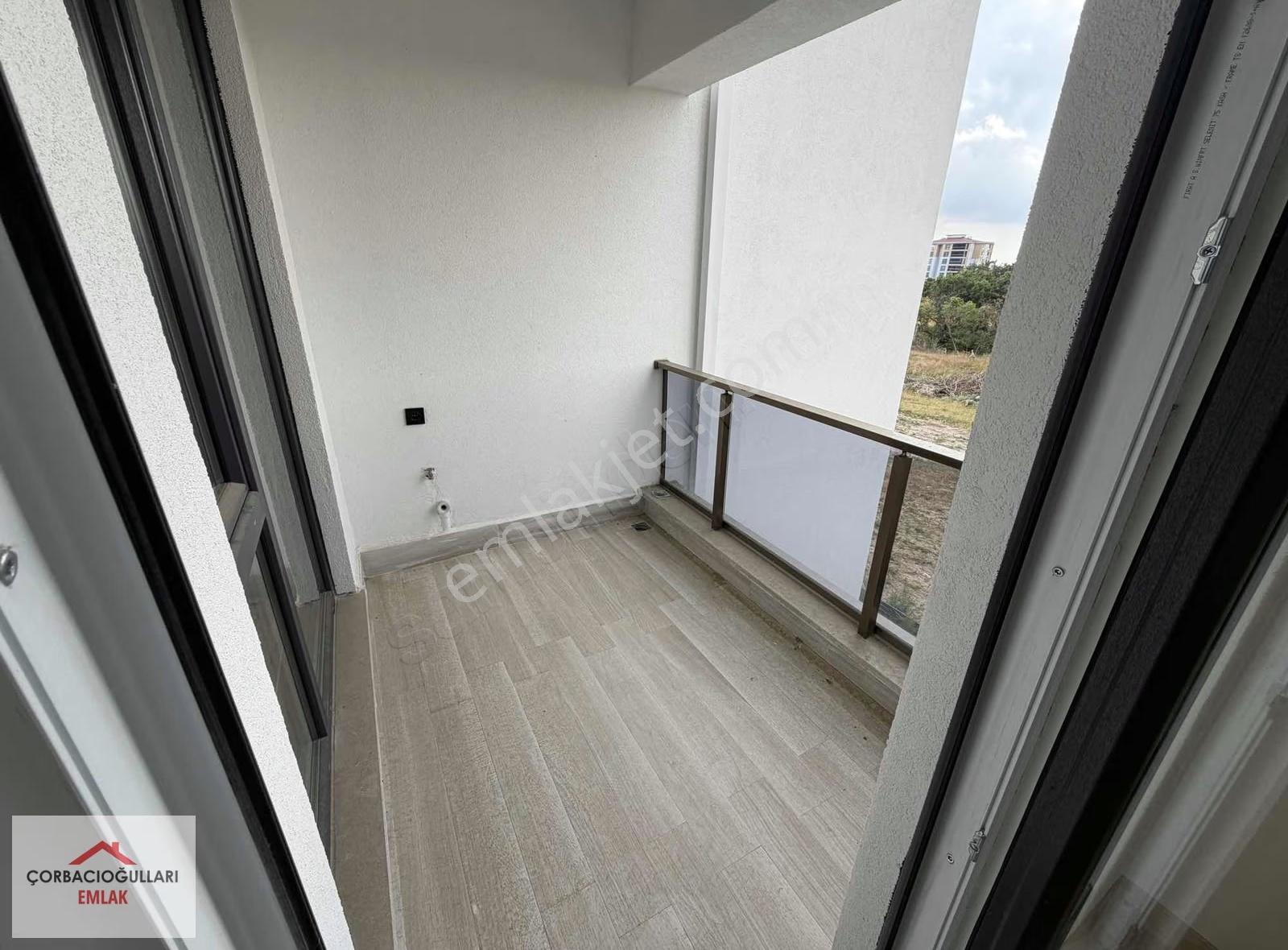 Alya Konakları 2+1 Havuz Manzaralı Sıfır Ve Ara Kat Daire - Görsel 9