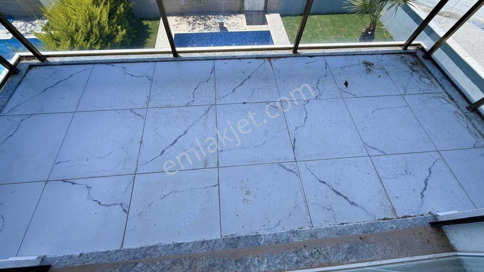 Kuşadası Güzelçamlı'da Köşe Konumlu Özel Havuzlu 3+1 Villa - Görsel 21