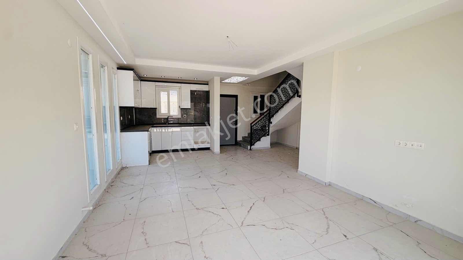 Kuşadası Güzelçamlı'da Köşe Konumlu Özel Havuzlu 3+1 Villa - Görsel 20