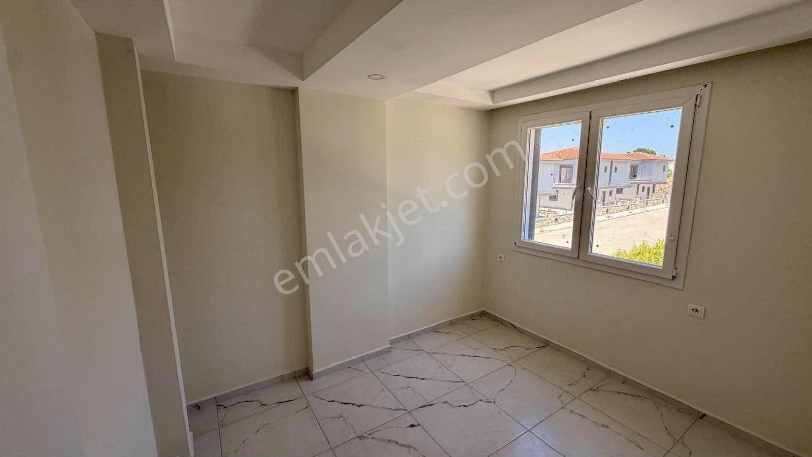 Kuşadası Güzelçamlı'da Köşe Konumlu Özel Havuzlu 3+1 Villa - Görsel 16