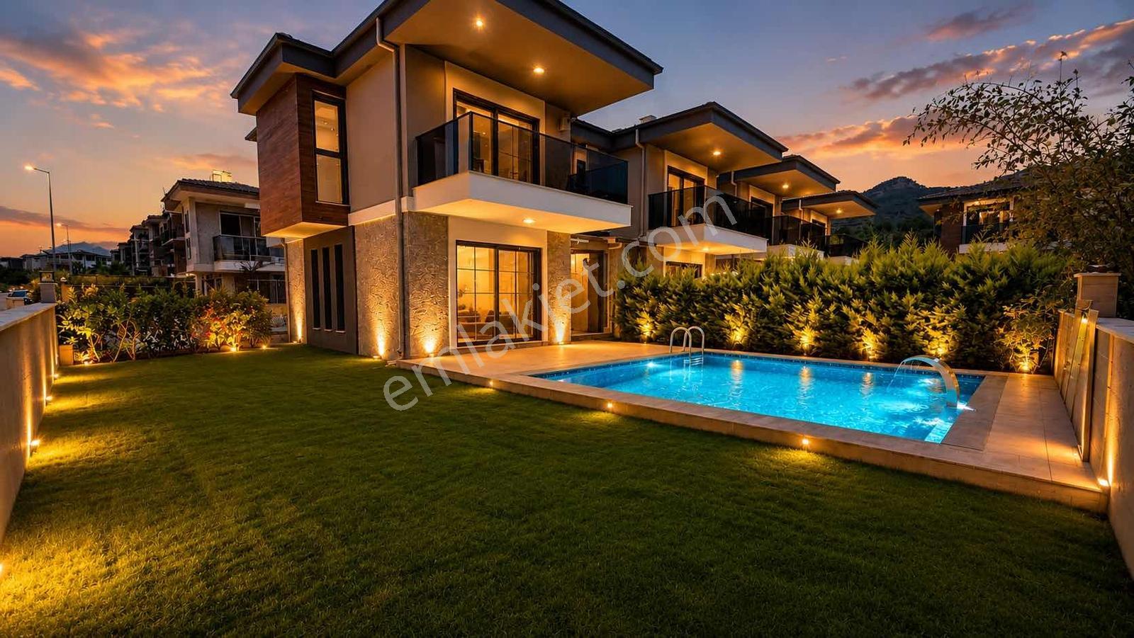 Kuşadası Güzelçamlı'da Köşe Konumlu Özel Havuzlu 3+1 Villa - Görsel 7