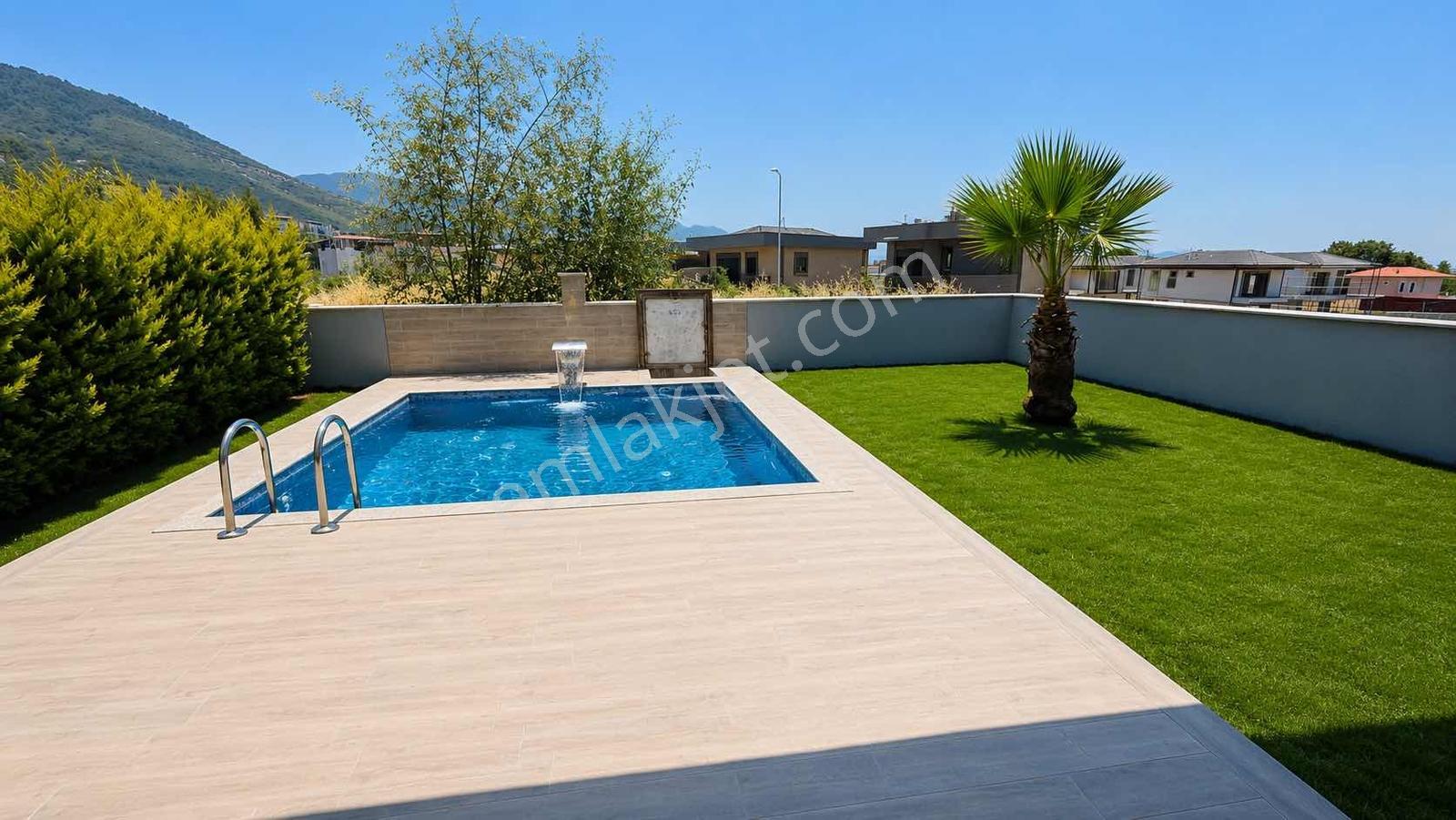 Kuşadası Güzelçamlı'da Köşe Konumlu Özel Havuzlu 3+1 Villa - Görsel 6