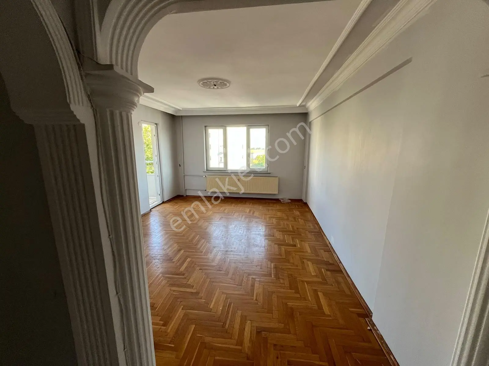Tugay Ve Adliyeye Yürüme Mesafesi 3+1 Daire Üst Kat Yeni Boyalı - Görsel 30