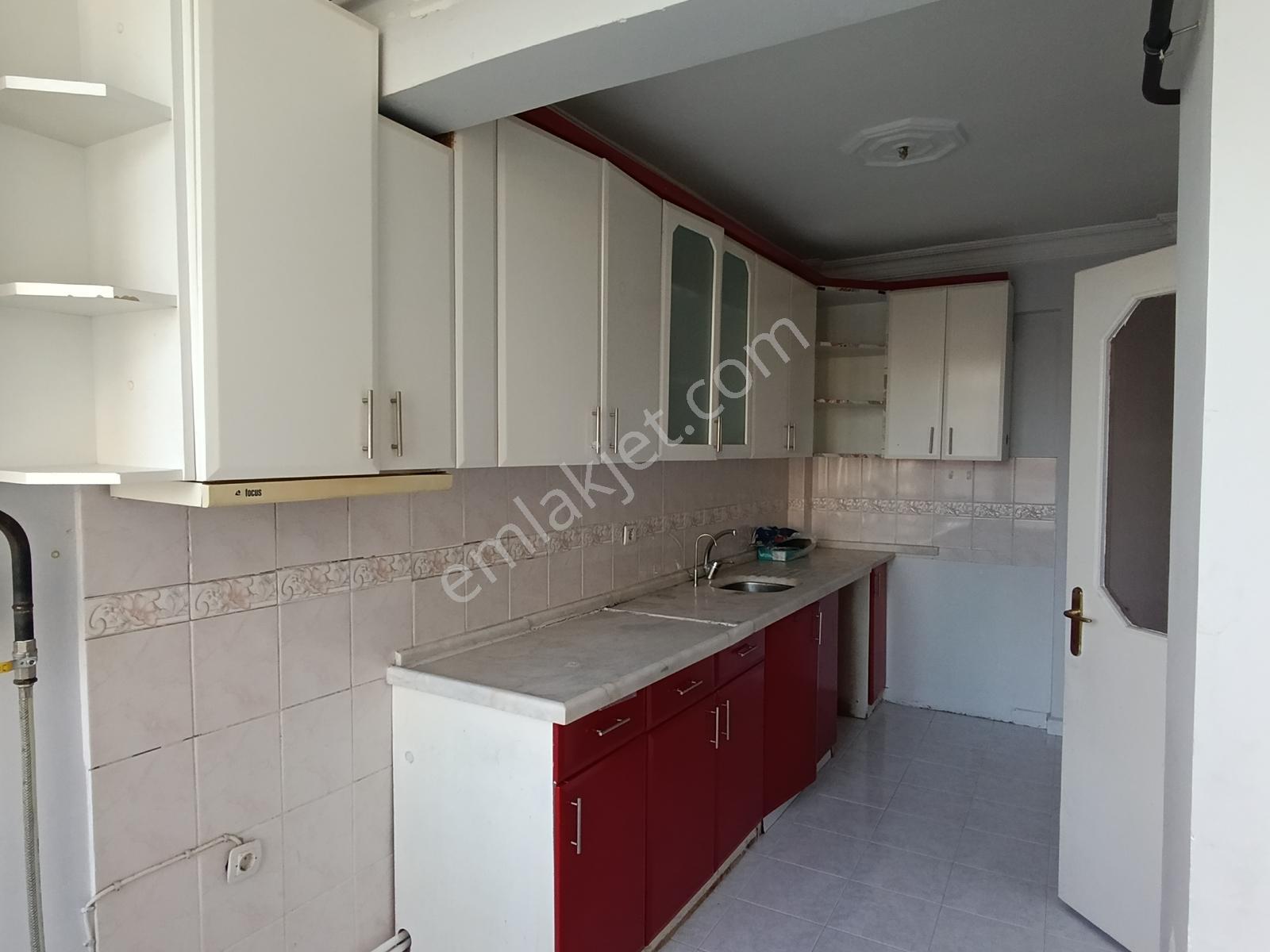 Tugay Ve Adliyeye Yürüme Mesafesi 3+1 Daire Üst Kat Yeni Boyalı - Görsel 9