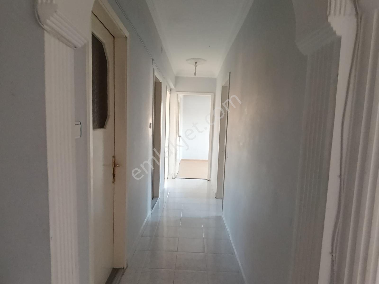 Tugay Ve Adliyeye Yürüme Mesafesi 3+1 Daire Üst Kat Yeni Boyalı - Görsel 20
