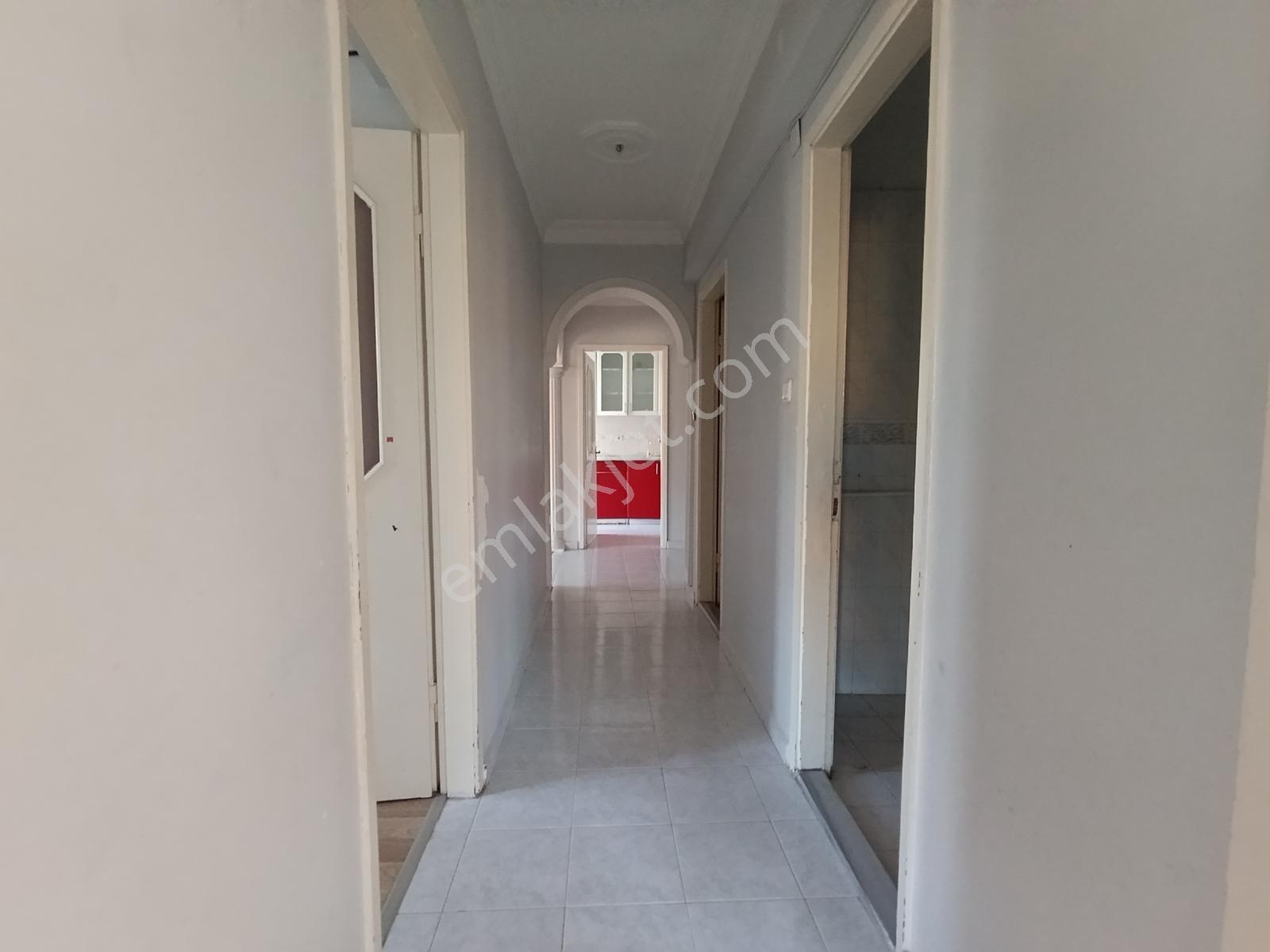 Tugay Ve Adliyeye Yürüme Mesafesi 3+1 Daire Üst Kat Yeni Boyalı - Görsel 12