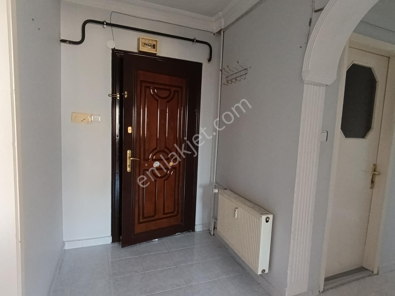 Tugay Ve Adliyeye Yürüme Mesafesi 3+1 Daire Üst Kat Yeni Boyalı - Görsel 15