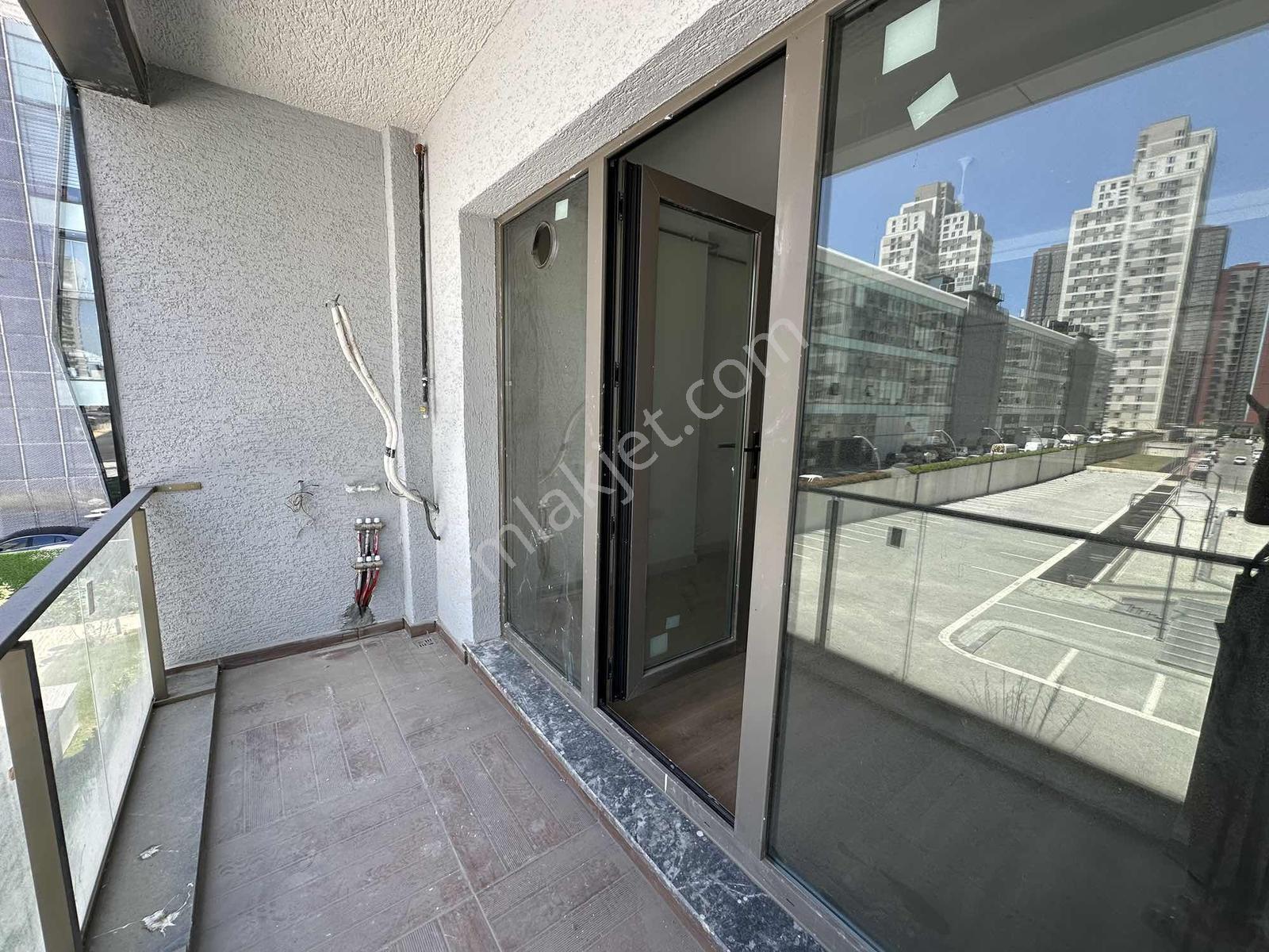 Empire Beylikdüzü Ara Kat Satılık 1+1 52 M2 Daire - Görsel 11