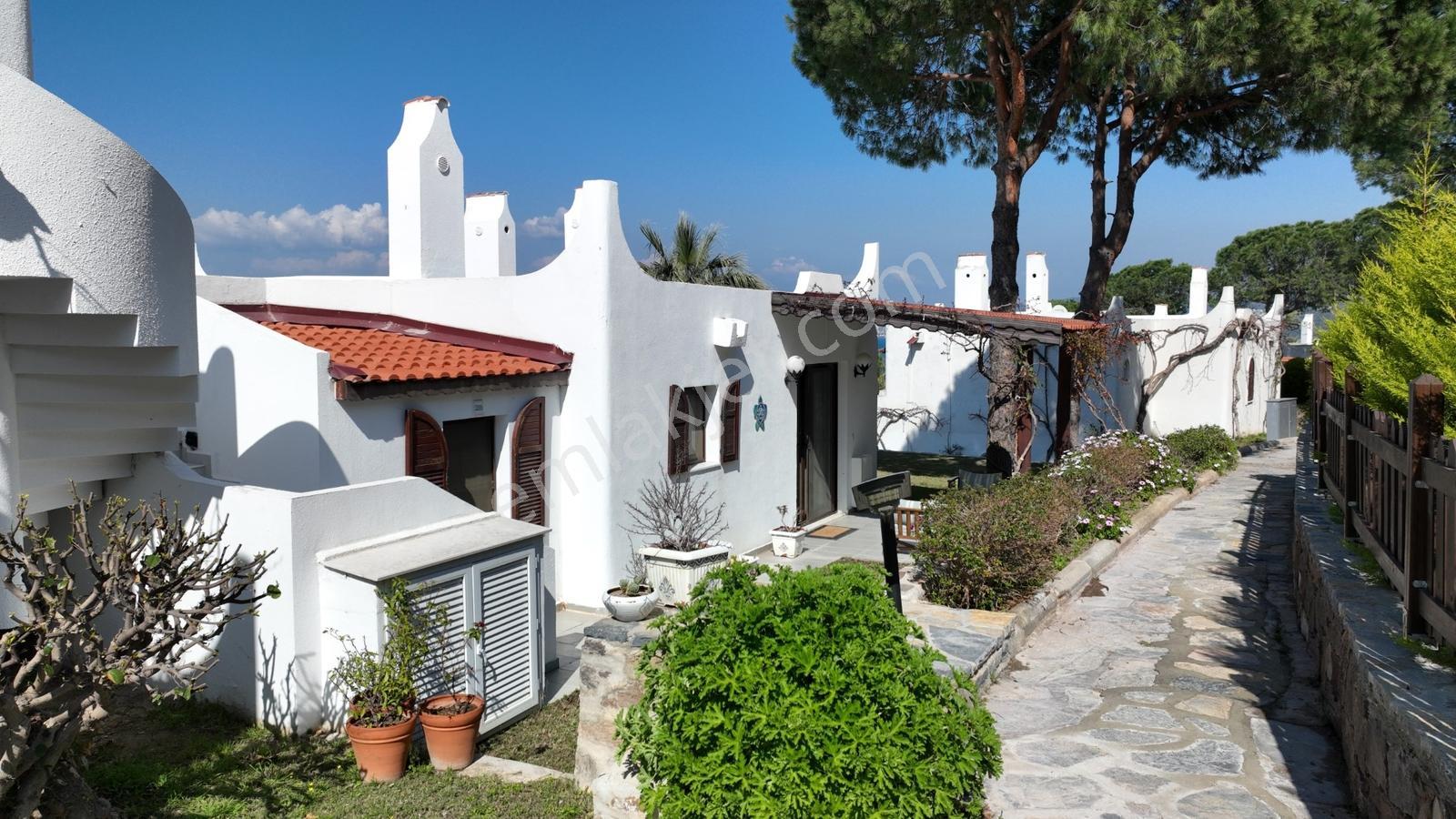 Bodrum Maya Tatil Köyü'nde Deniz Manzaralı Satılık 4+1 Lüks Dair