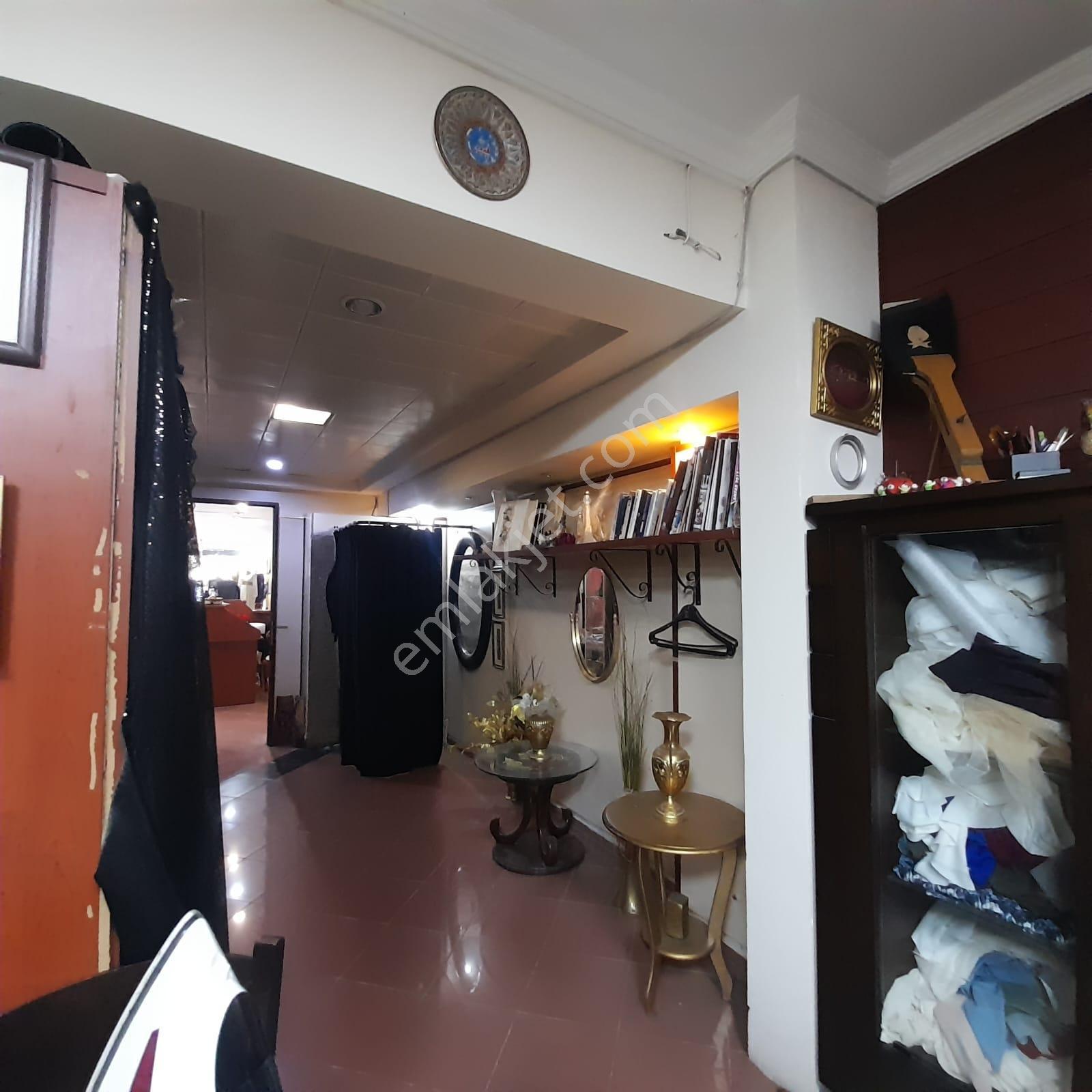 Bahriye Üçokda Devren Kiralık Sanat Atölyesi & Modaevi - Görsel 5