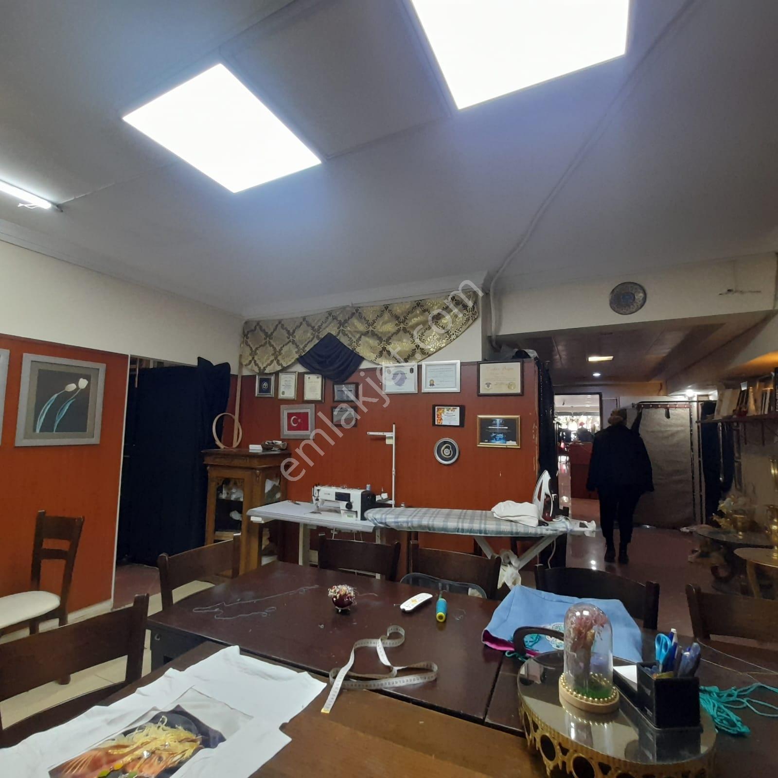 Bahriye Üçokda Devren Kiralık Sanat Atölyesi & Modaevi - Görsel 28