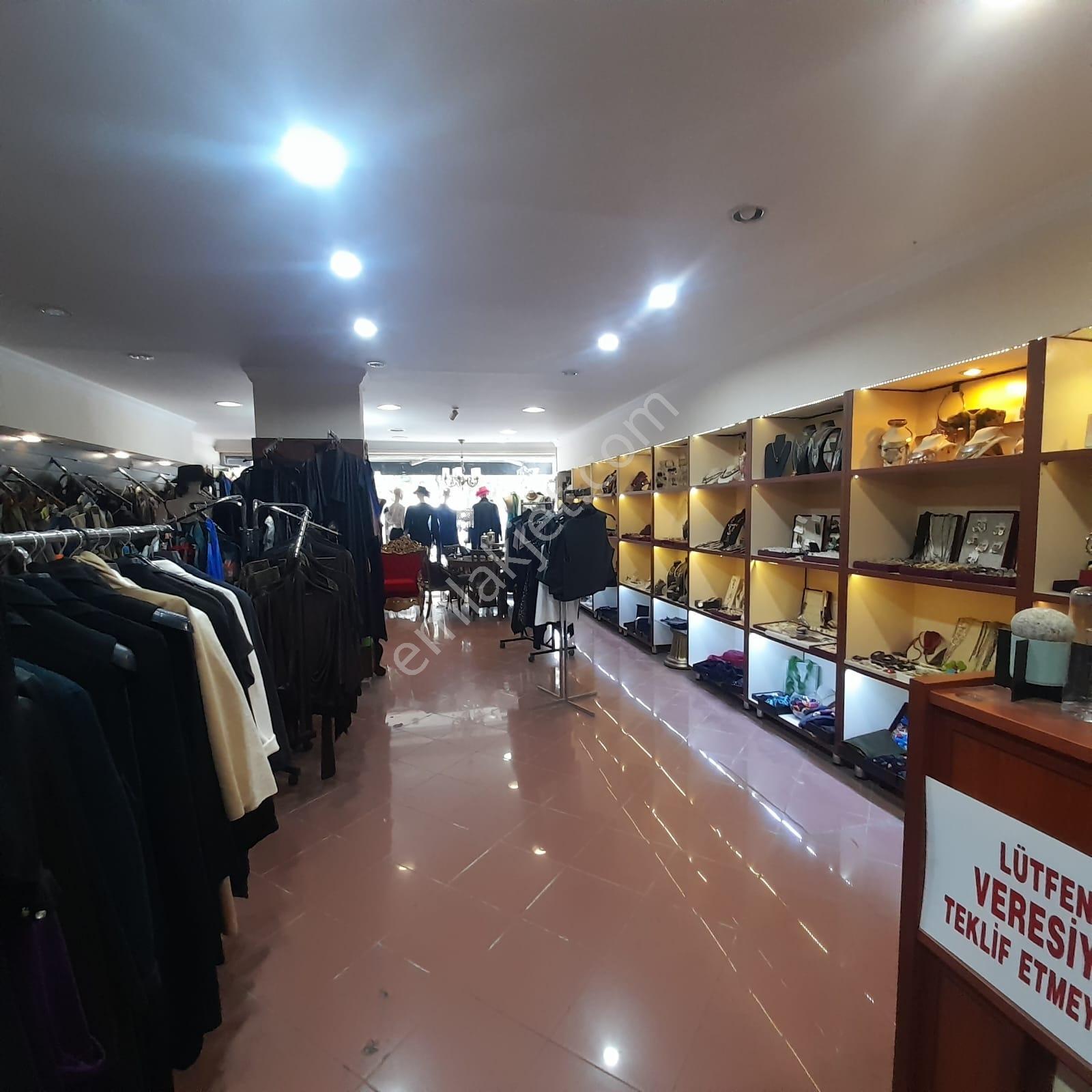 Bahriye Üçokda Devren Kiralık Sanat Atölyesi & Modaevi - Görsel 20