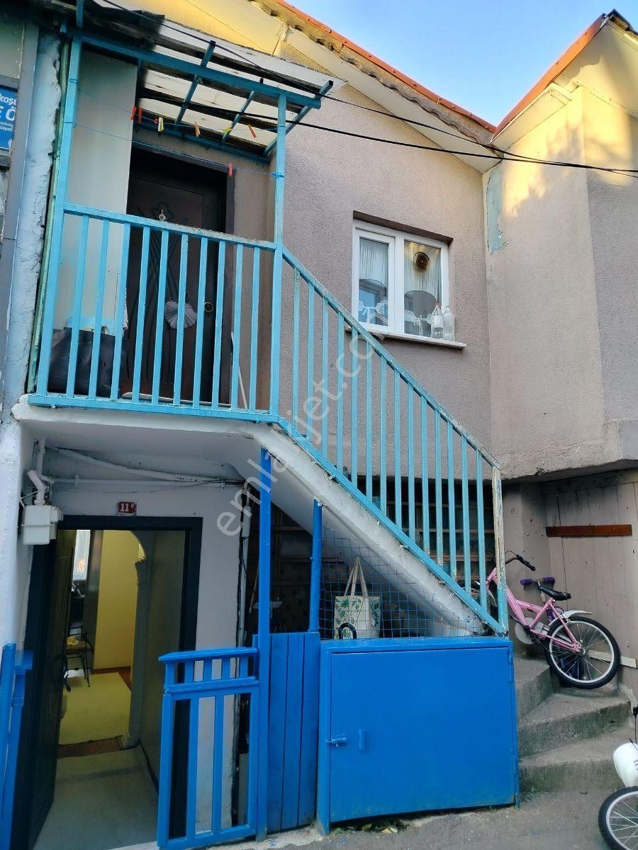 Beykoz Yenimahalle'de 55 M2 Arsa Paylı 2 Katlı Müstakil Bina