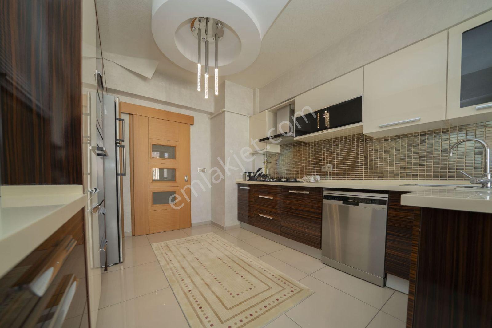 Köşk Mah.erciyes Konağı'nda Geniş Ve Prestijli 4+1 Satılık Daire - Görsel 13
