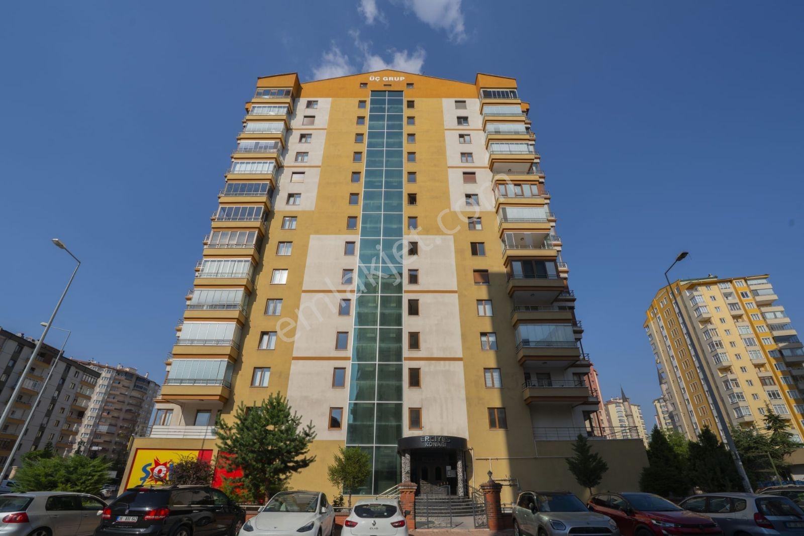Köşk Mah.erciyes Konağı'nda Geniş Ve Prestijli 4+1 Satılık Daire