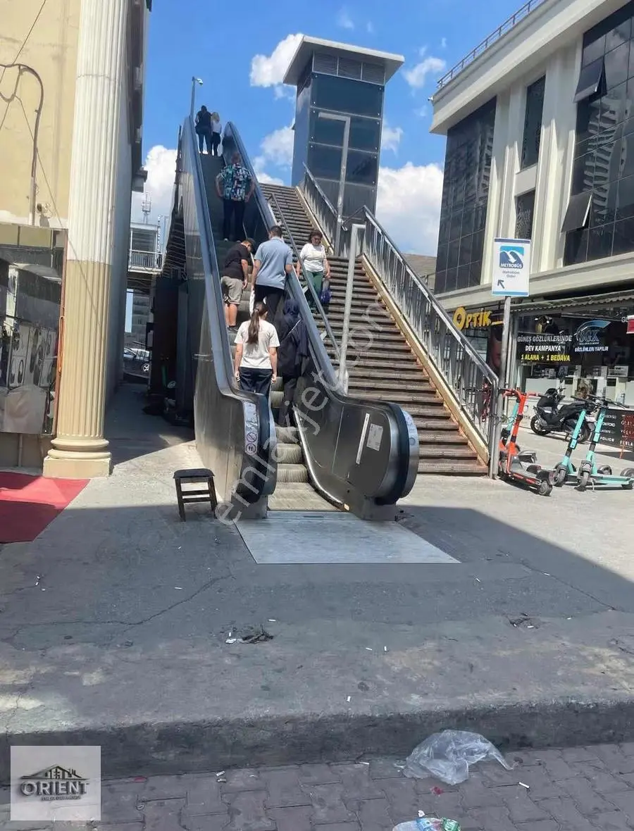 Metrobüsün Önünde! 3+1 120 M² Ön Cephe Ara Kat Satılık Daire - Görsel 18