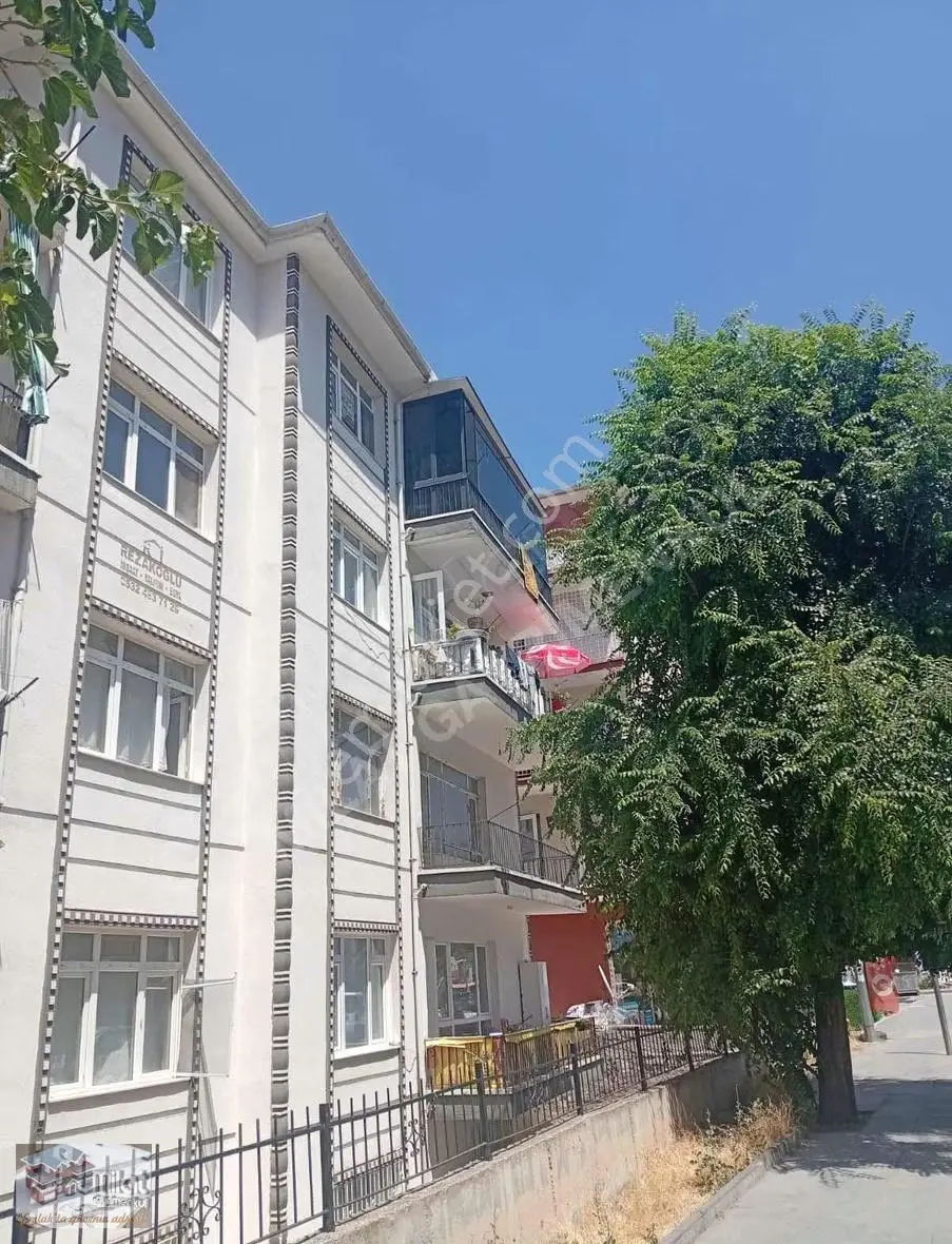 Sincan Bosna Cadde Üzeri Satılık 3+1 Yapılı Daire