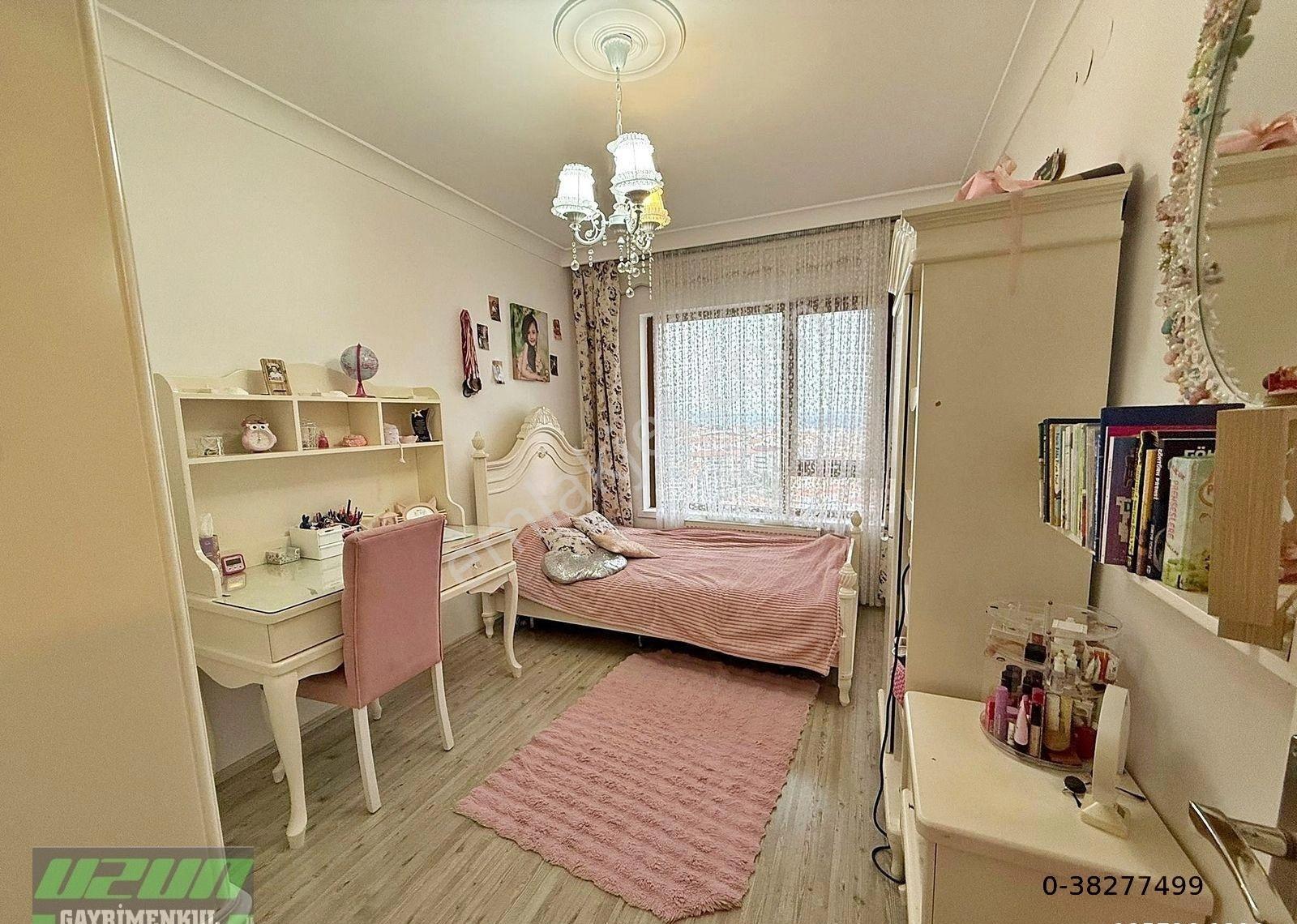 Seval Caddesi Yakını Site İçerisinde Ankara Manzaralı 3+1 160m2 - Görsel 9