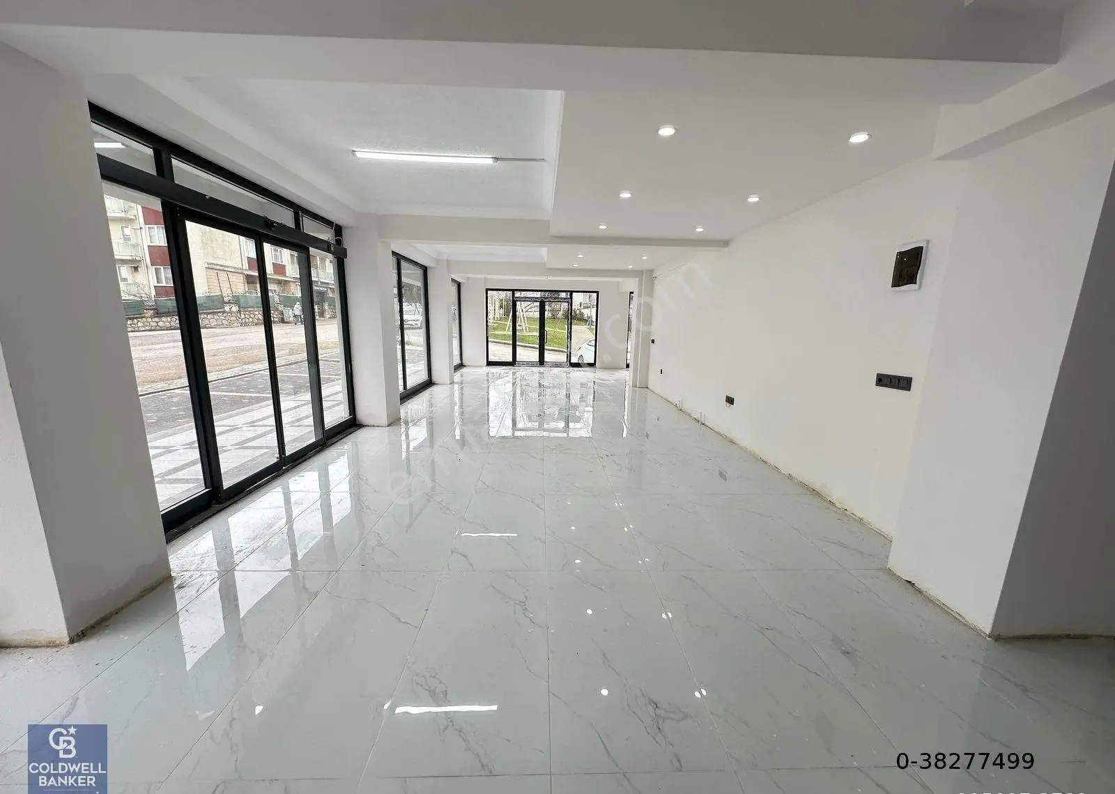 Cbakademi Bağçeşme Satılık Sıfır 320 M2 Kiracılı Köşe Dükkan - Görsel 23