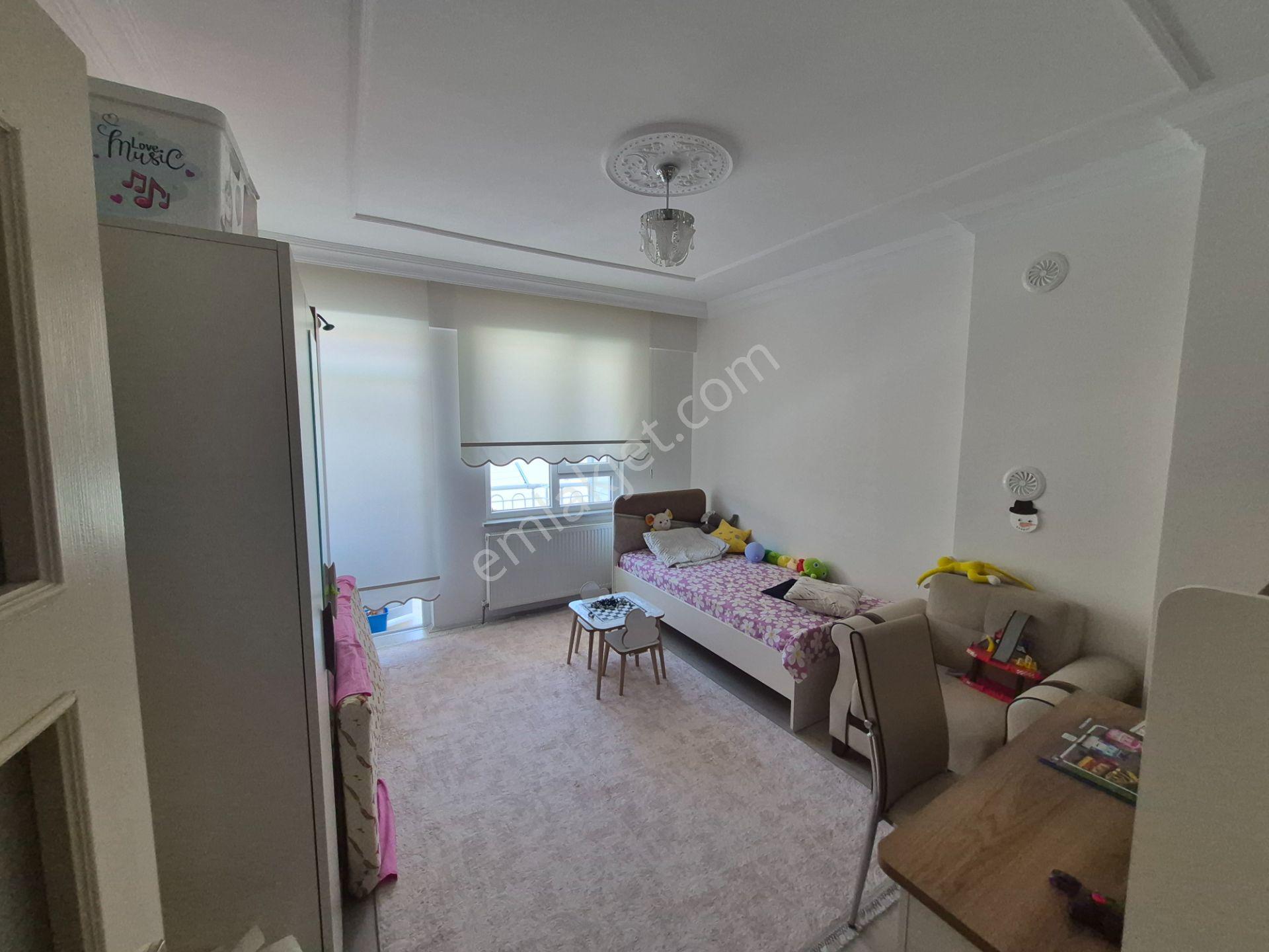 Emin Emlak Satıyor..yeşilada Mahallesi 3+1 Ara Kat Garajlı Daire - Görsel 11
