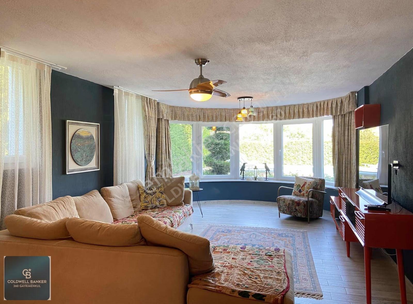 Akarca'da 6+2 Özel Mimarili Havuzlu Triplex Villa - Görsel 22