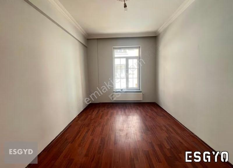 Esgyo'dan Collesium Arka Sokağı Şahane Konumda 2+0 Satılık Daire - Görsel 3