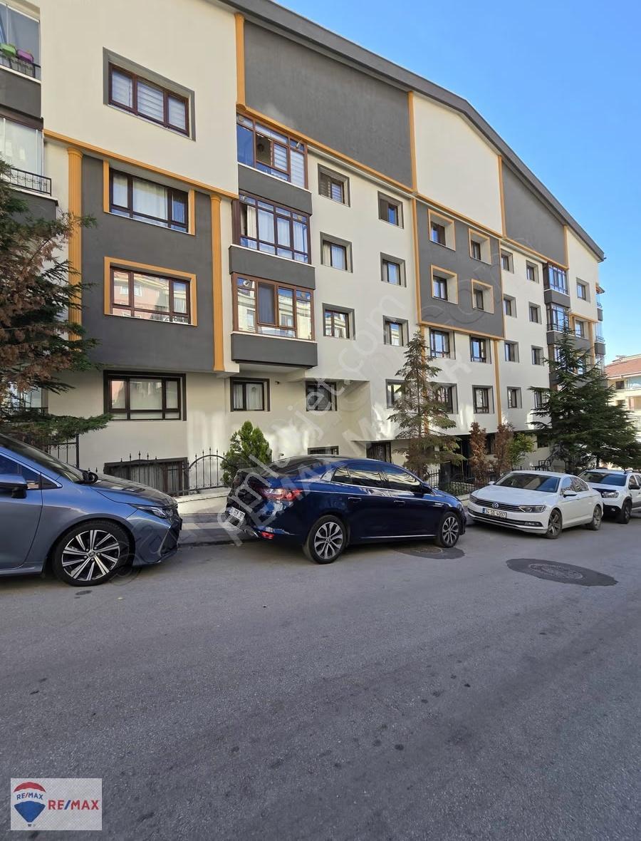 Öveçler Ata Mahallesinde Geniş 3+1 Satılık Daire - Görsel 24