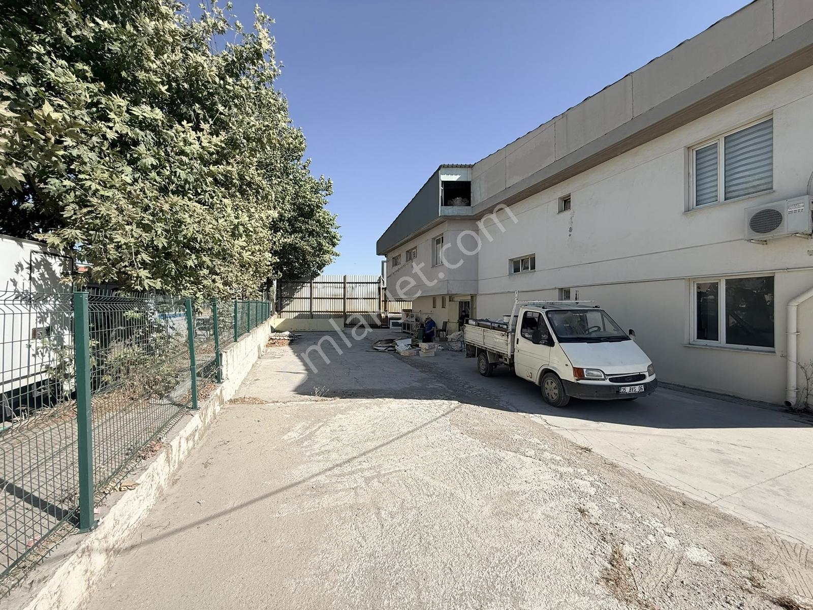 Sarnıç Ege Caddesi Üzerinde Köşe Konumlu Kiralık Fabrika - Görsel 12