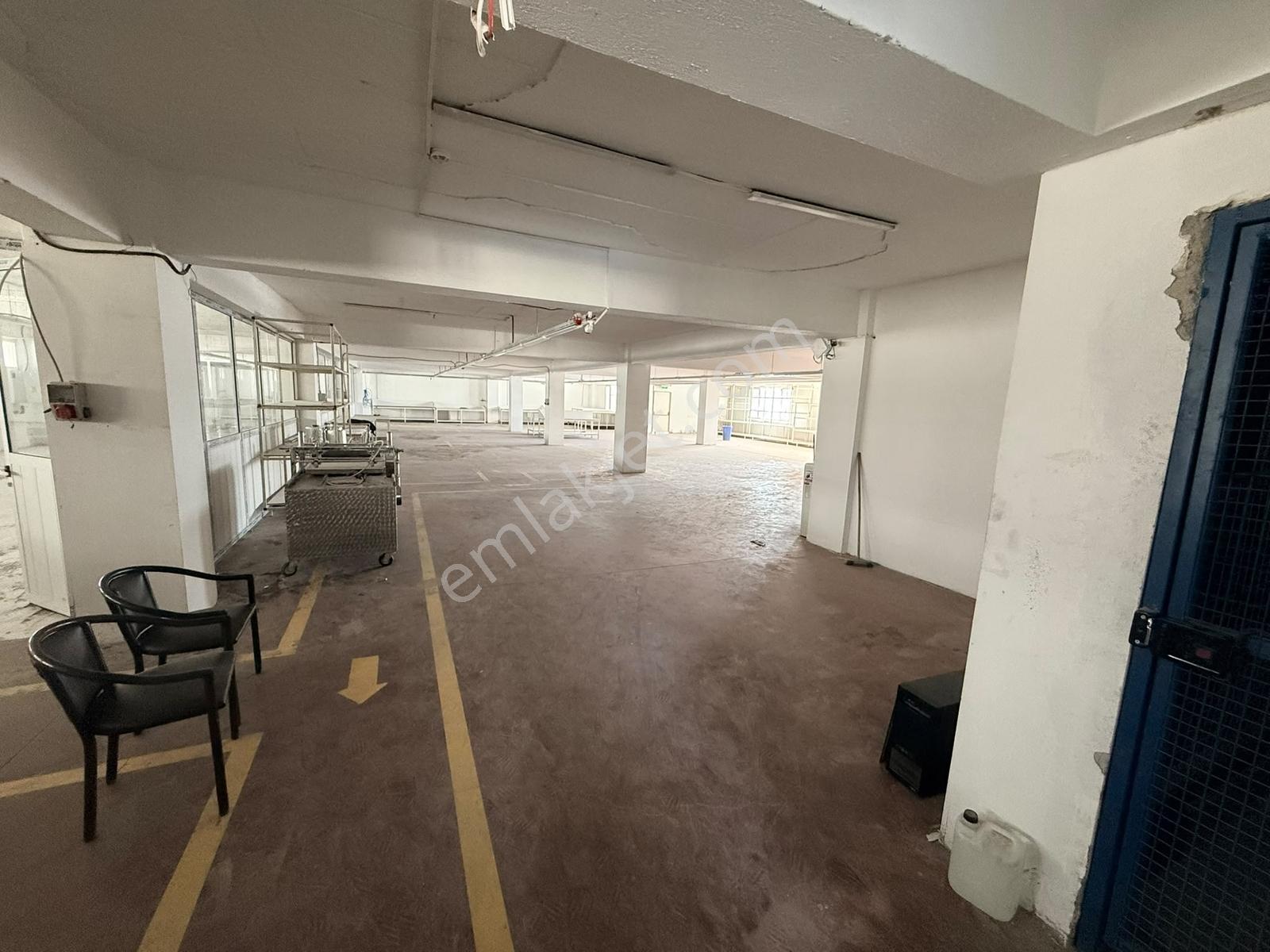 Sarnıç Ege Caddesi Üzerinde Köşe Konumlu Kiralık Fabrika - Görsel 6
