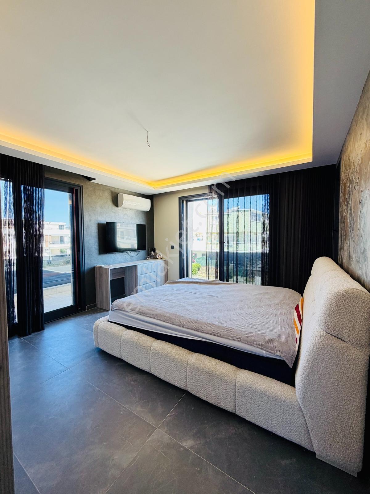 Özel Tasarım 4+2 Full Eşyalı Satılık Lüx Müstakil Villa - Görsel 16