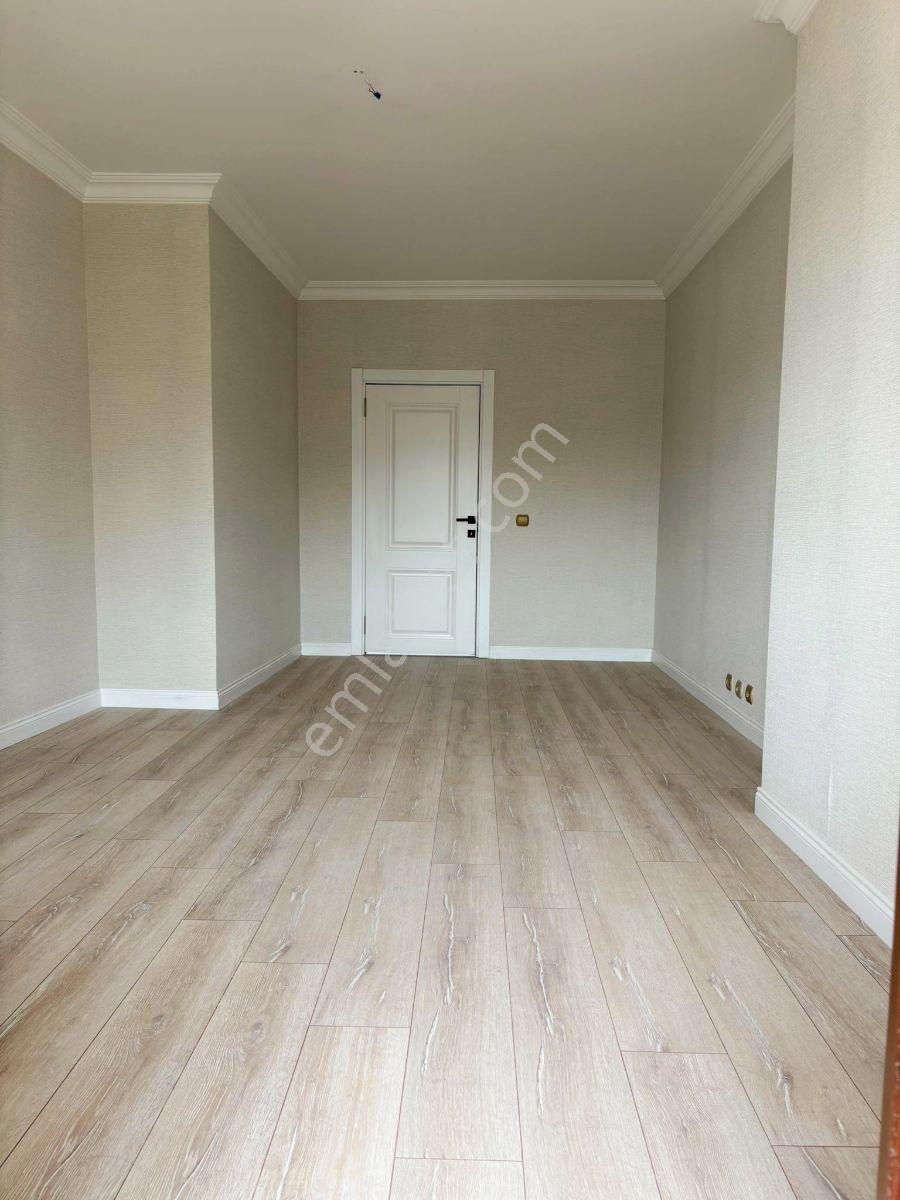 Gop Bayraktar'da Site İçi | Manzaralı | 4+1 | 200m2 | Yenilenmiş - Görsel 4