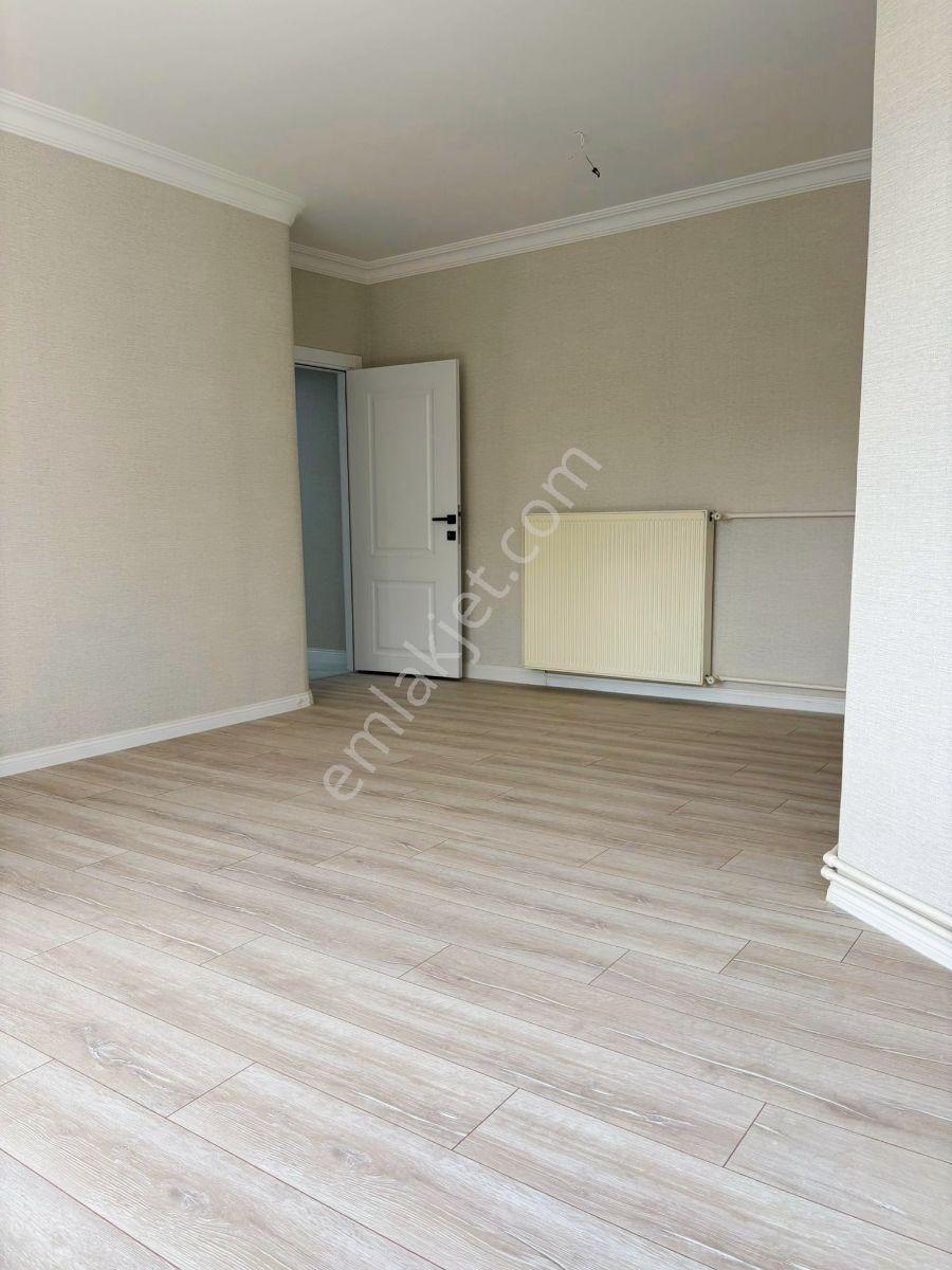 Gop Bayraktar'da Site İçi | Manzaralı | 4+1 | 200m2 | Yenilenmiş - Görsel 24