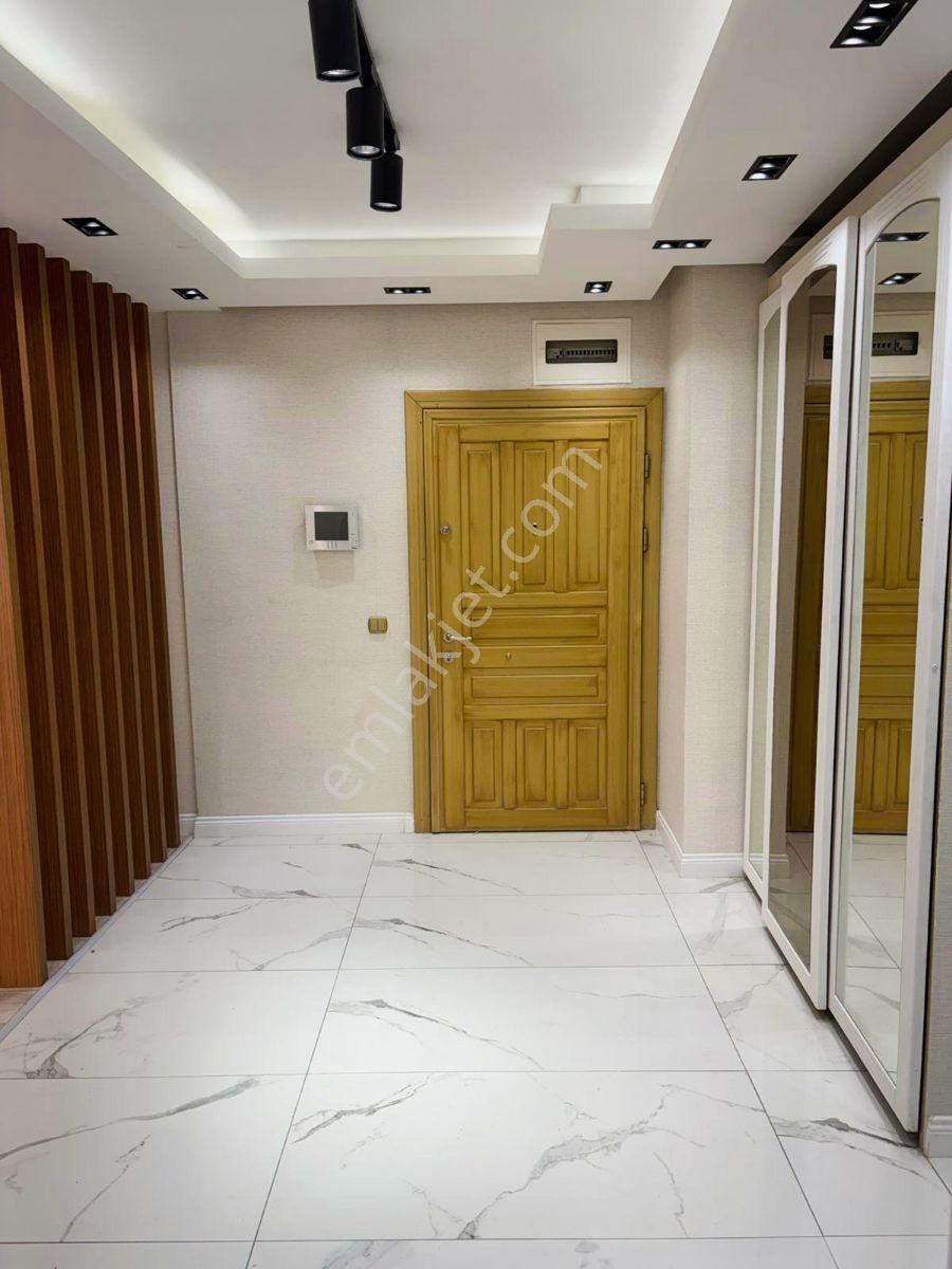 Gop Bayraktar'da Site İçi | Manzaralı | 4+1 | 200m2 | Yenilenmiş