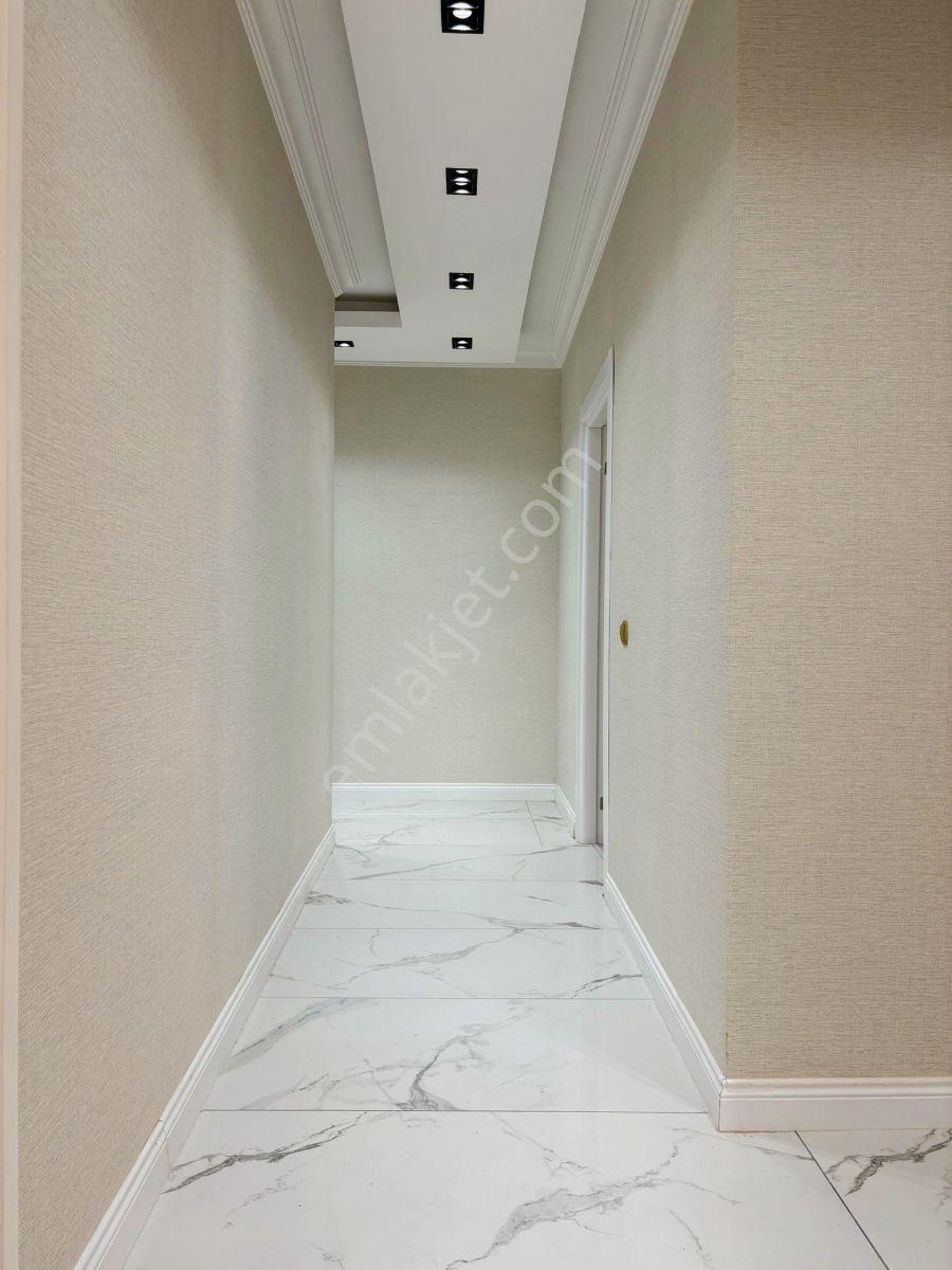 Gop Bayraktar'da Site İçi | Manzaralı | 4+1 | 200m2 | Yenilenmiş - Görsel 47