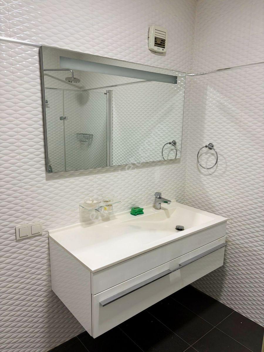 Gop Bayraktar'da Site İçi | Manzaralı | 4+1 | 200m2 | Yenilenmiş - Görsel 45