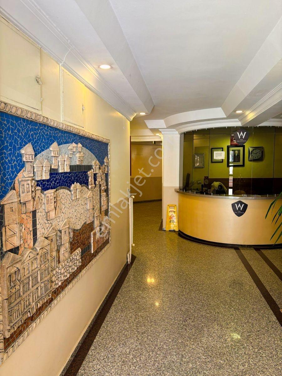 Gop Bayraktar'da Site İçi | Manzaralı | 4+1 | 200m2 | Yenilenmiş - Görsel 10