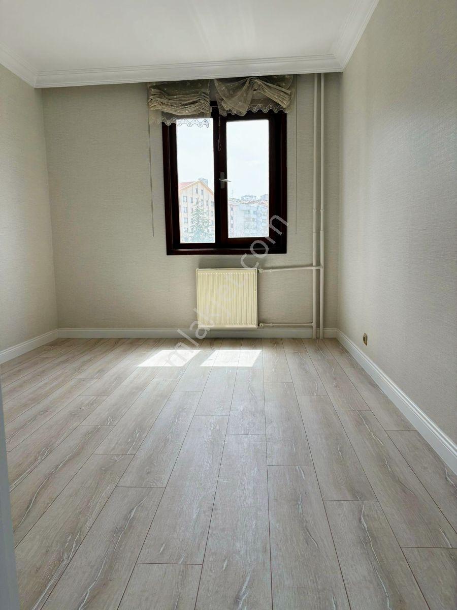 Gop Bayraktar'da Site İçi | Manzaralı | 4+1 | 200m2 | Yenilenmiş - Görsel 7