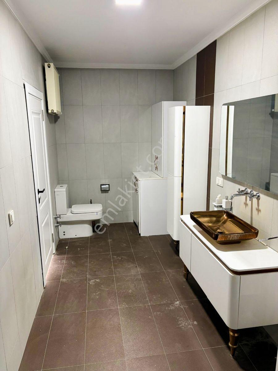 Gop Bayraktar'da Site İçi | Manzaralı | 4+1 | 200m2 | Yenilenmiş - Görsel 5