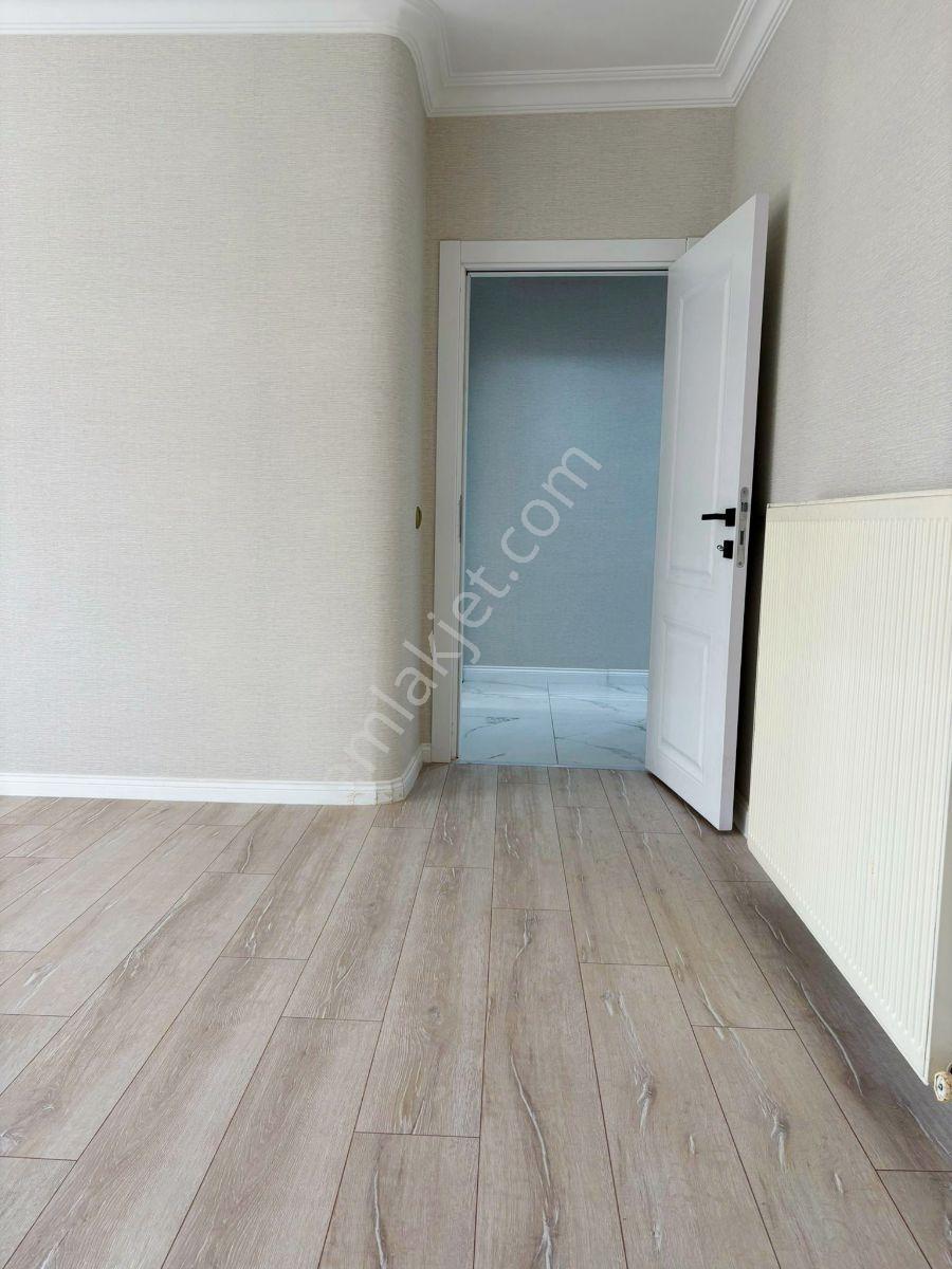 Gop Bayraktar'da Site İçi | Manzaralı | 4+1 | 200m2 | Yenilenmiş - Görsel 18