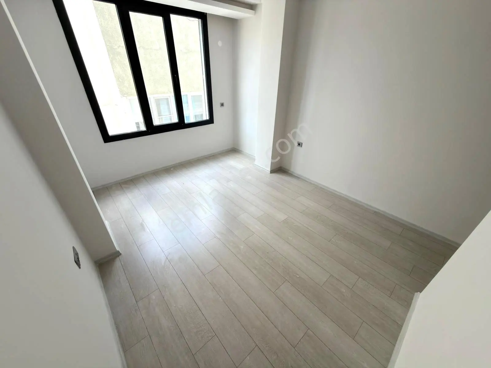 Referans'tan Altınkum'da Denize 50 Mt Yerden Isıtmalı Şık Tasarımlı 3+1 Daire - Görsel 34