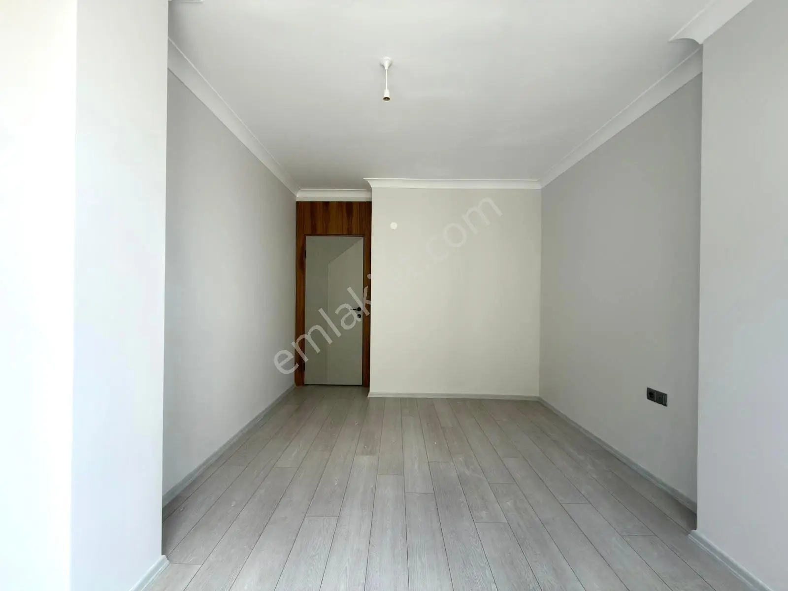 Referans'tan Altınkum'da Denize 50 Mt Yerden Isıtmalı Şık Tasarımlı 3+1 Daire - Görsel 31