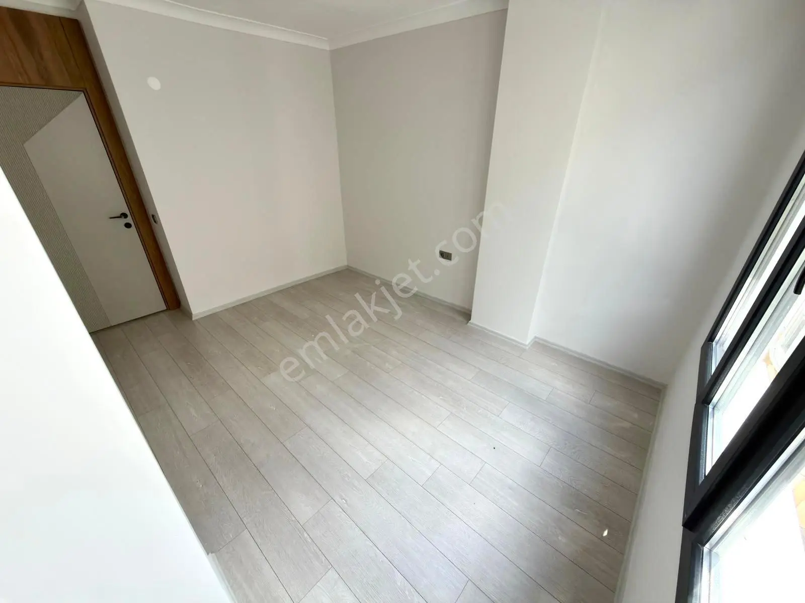 Referans'tan Altınkum'da Denize 50 Mt Yerden Isıtmalı Şık Tasarımlı 3+1 Daire - Görsel 26