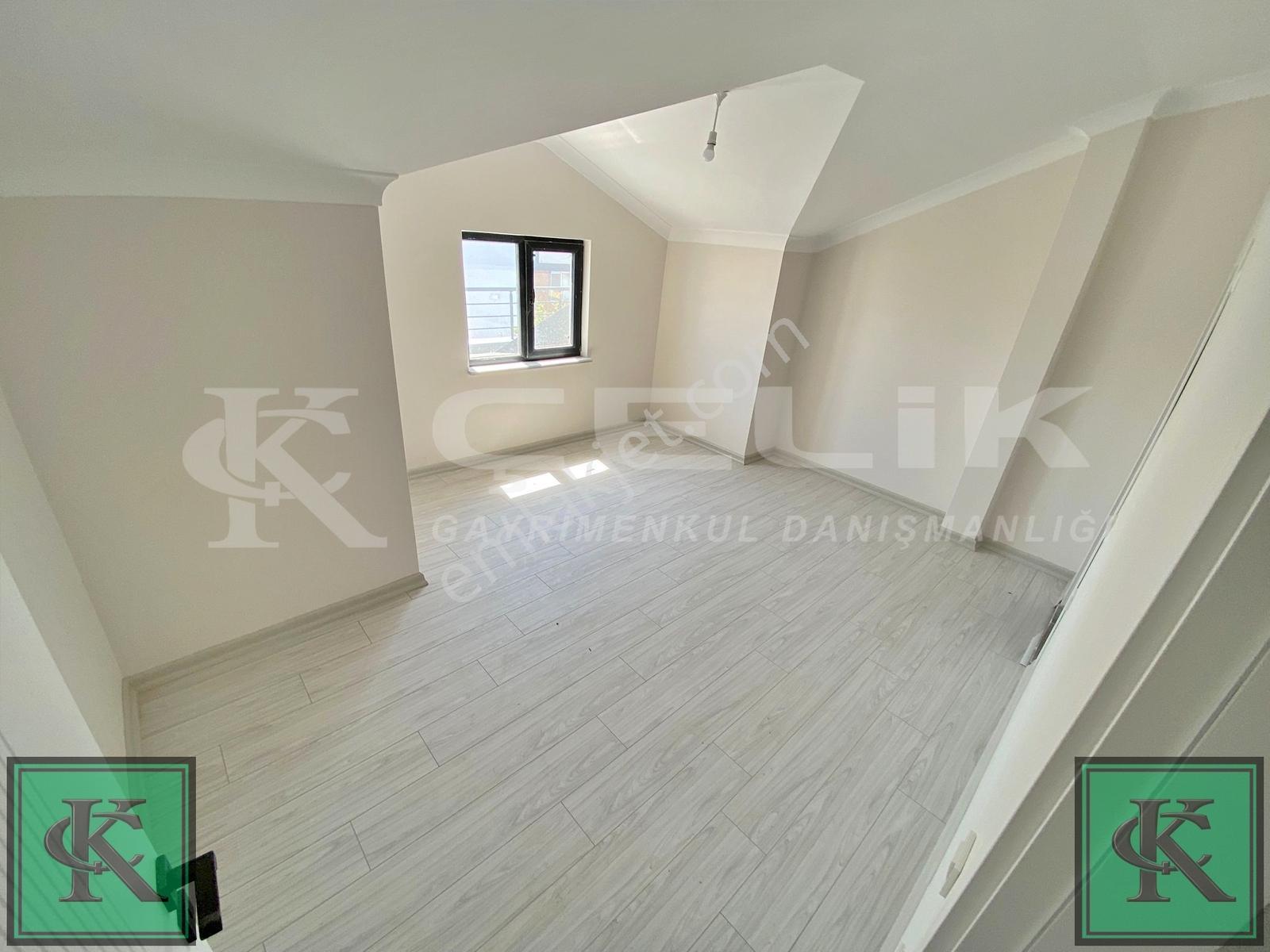 Çelik Emlak'tan Ön Ve Güney Cephe 3+1 150m2 Oturuma Hazır Daire - Görsel 3