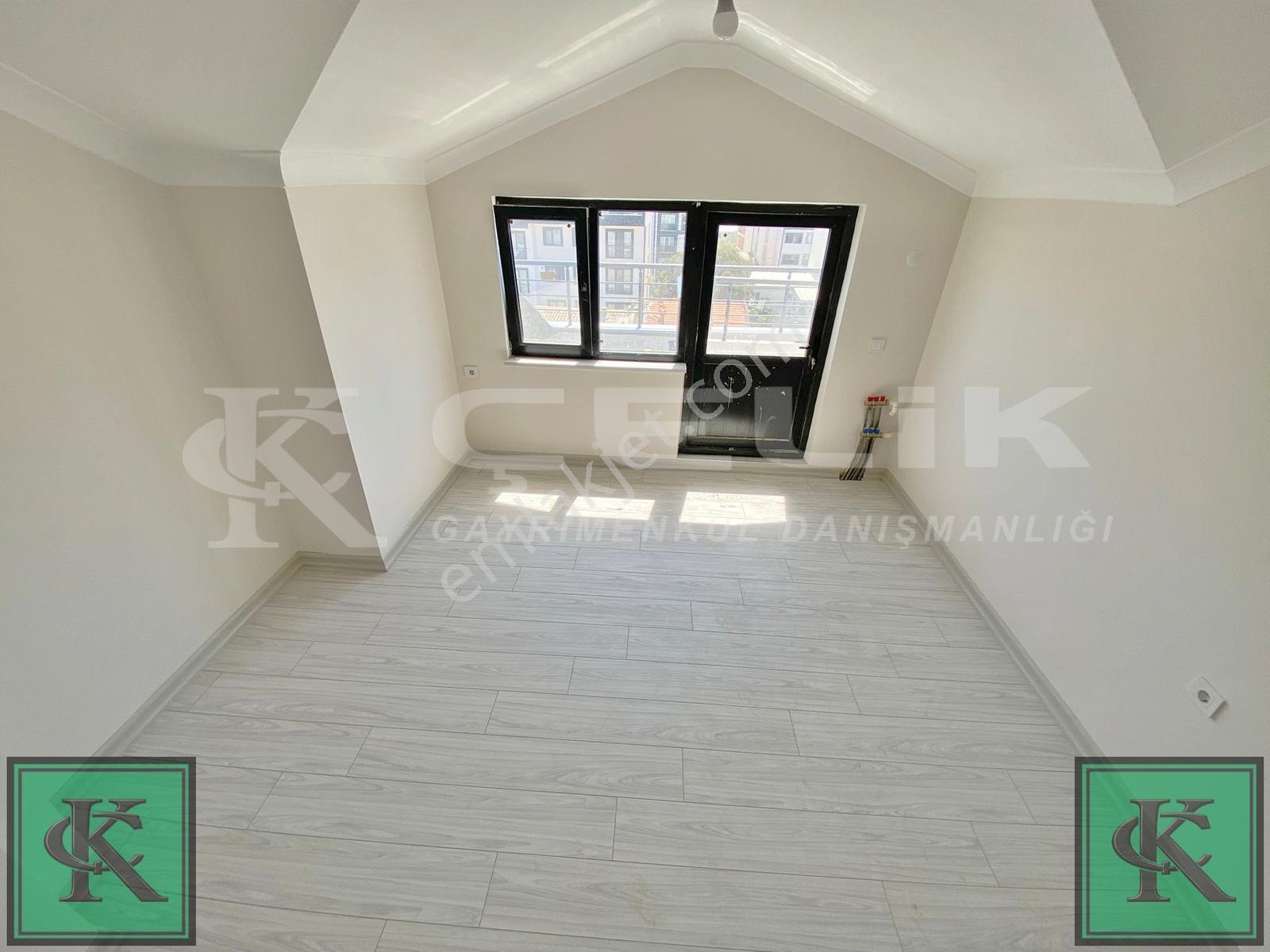 Çelik Emlak'tan Ön Ve Güney Cephe 3+1 150m2 Oturuma Hazır Daire - Görsel 4