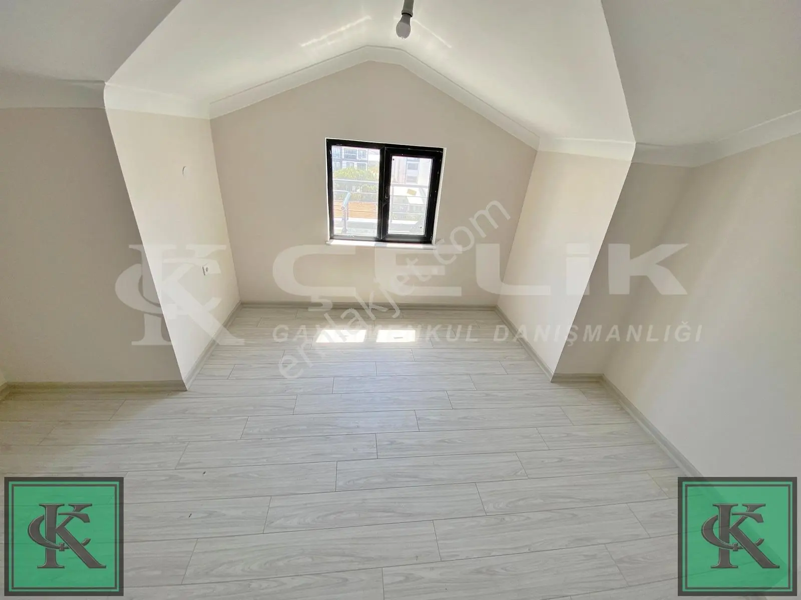 Çelik Emlak'tan Ön Ve Güney Cephe 3+1 150m2 Oturuma Hazır Daire - Görsel 35