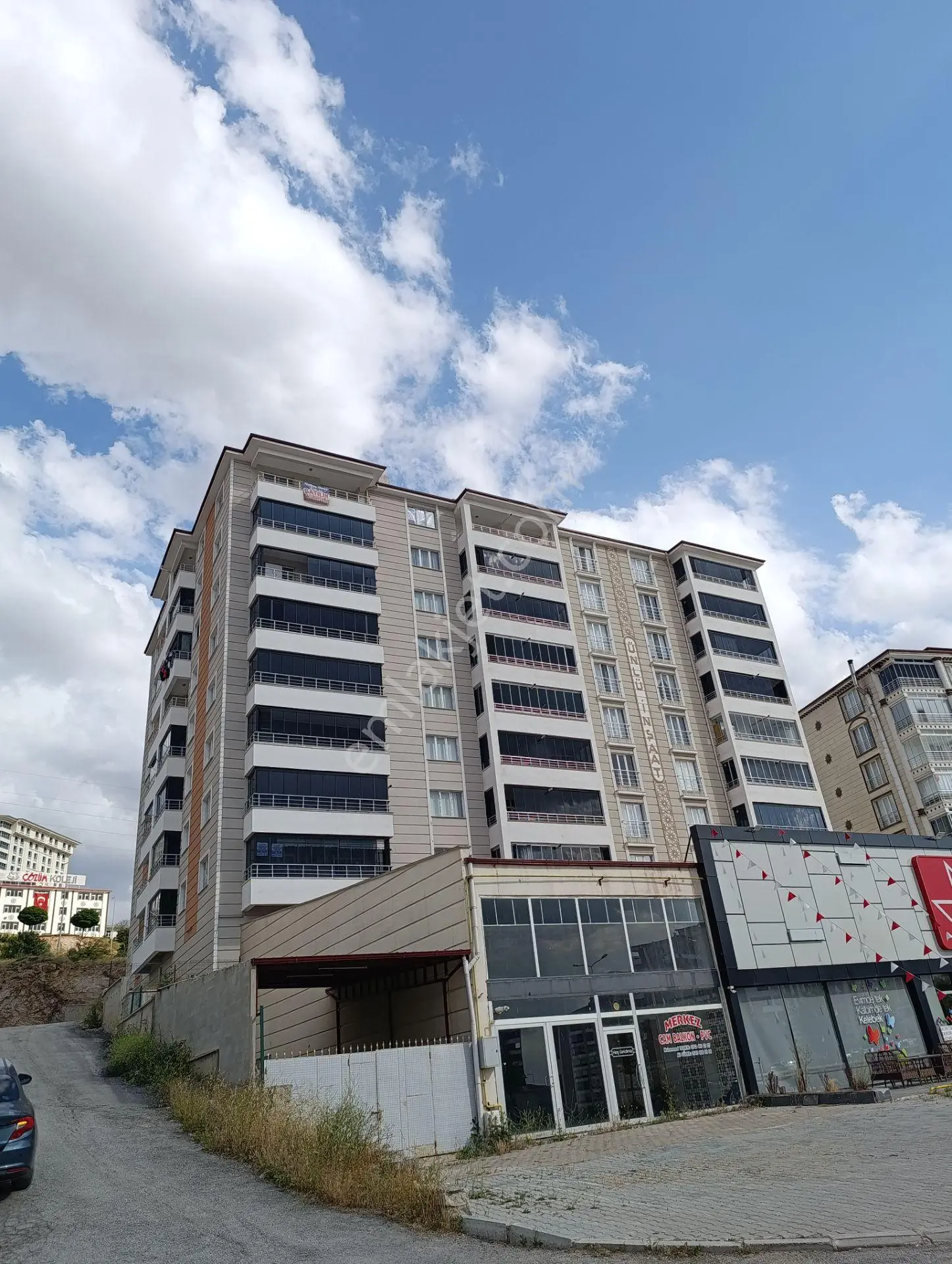 Yakamoz'dan Ana Yola Sıfır Doğa Manzaralı 3+1satılık Daire - Görsel 2