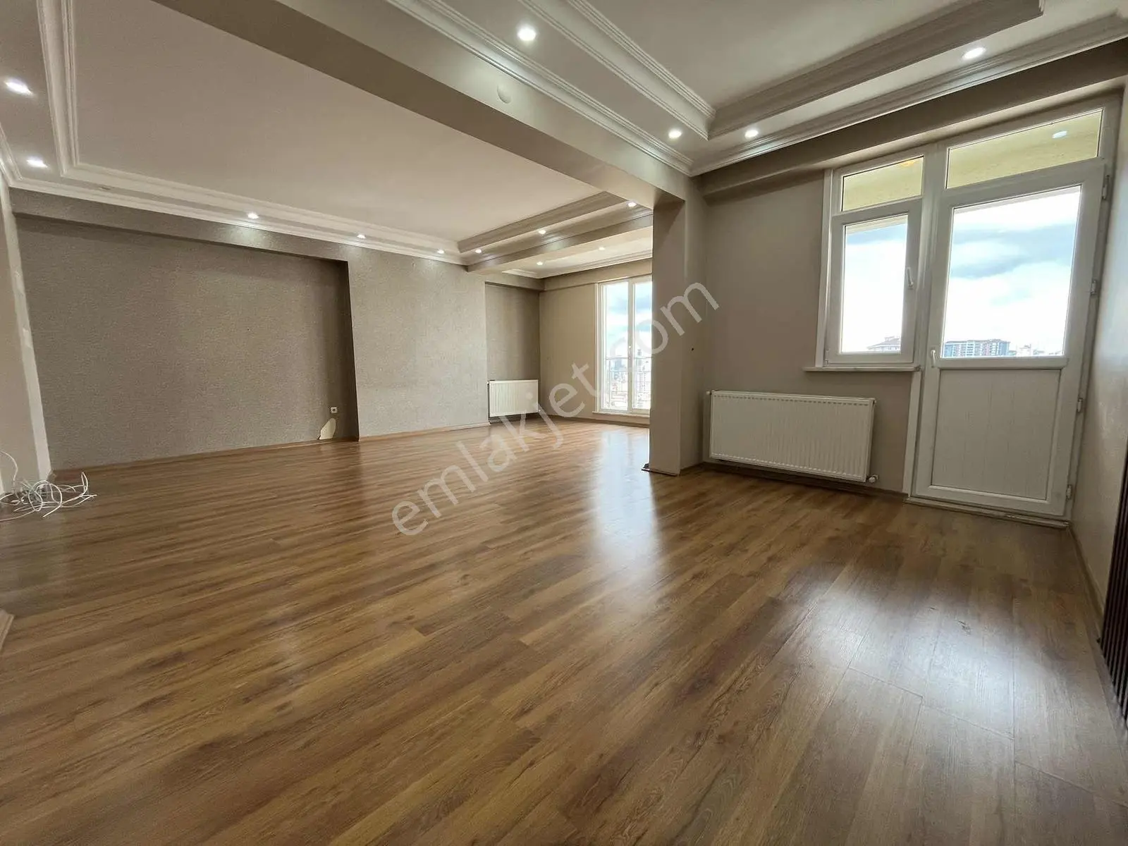 Çamlık Konakları Sitesi Emsalsiz Ultra Geniş 4+2 Üst Dublex - Görsel 7