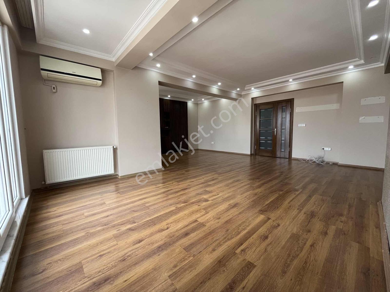 Çamlık Konakları Sitesi Emsalsiz Ultra Geniş 4+2 Üst Dublex - Görsel 18