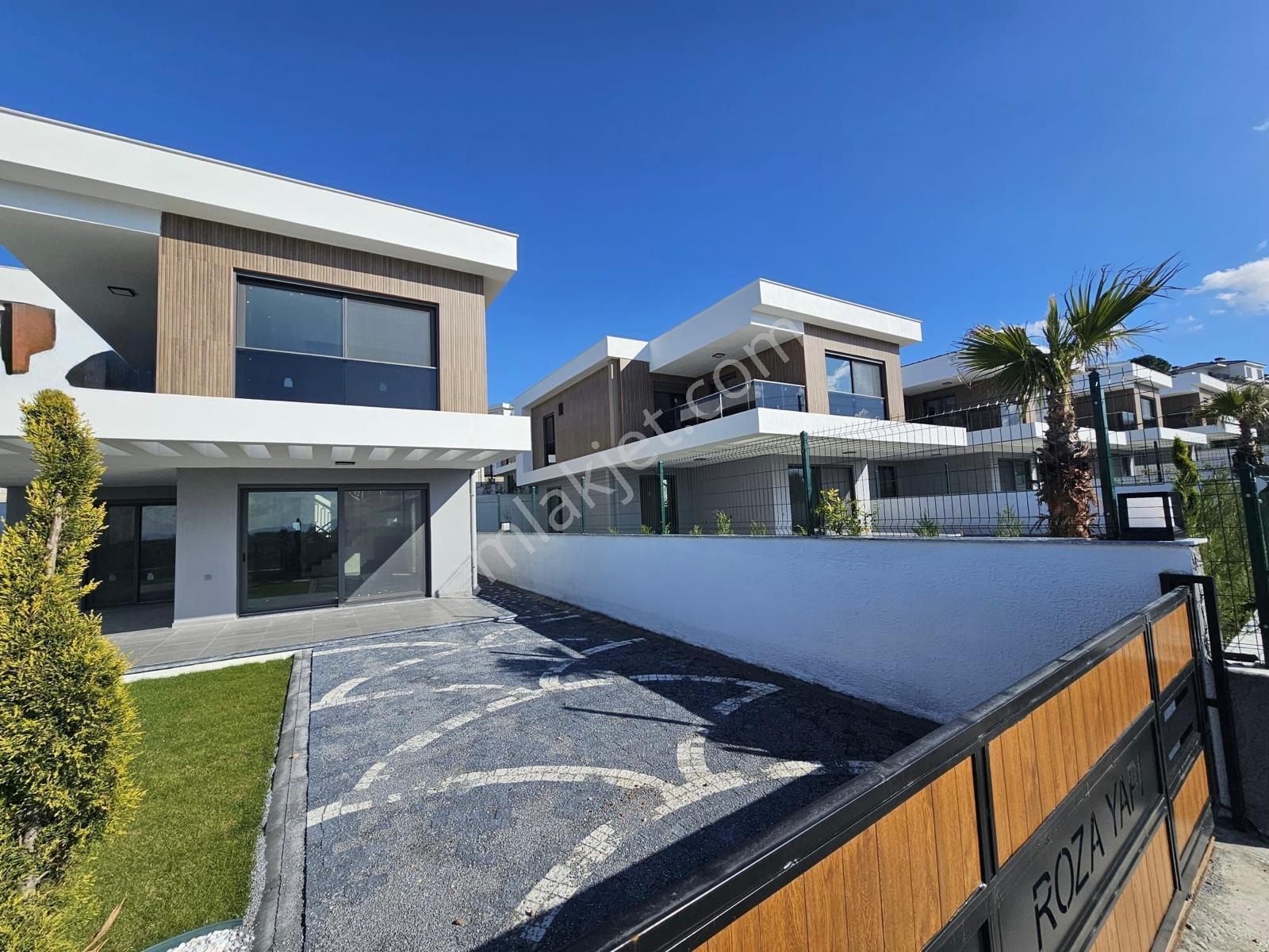 Remax Model Kuşadası Soğucakta Site İçerisinde 4+1 Satılık Villa - Görsel 5